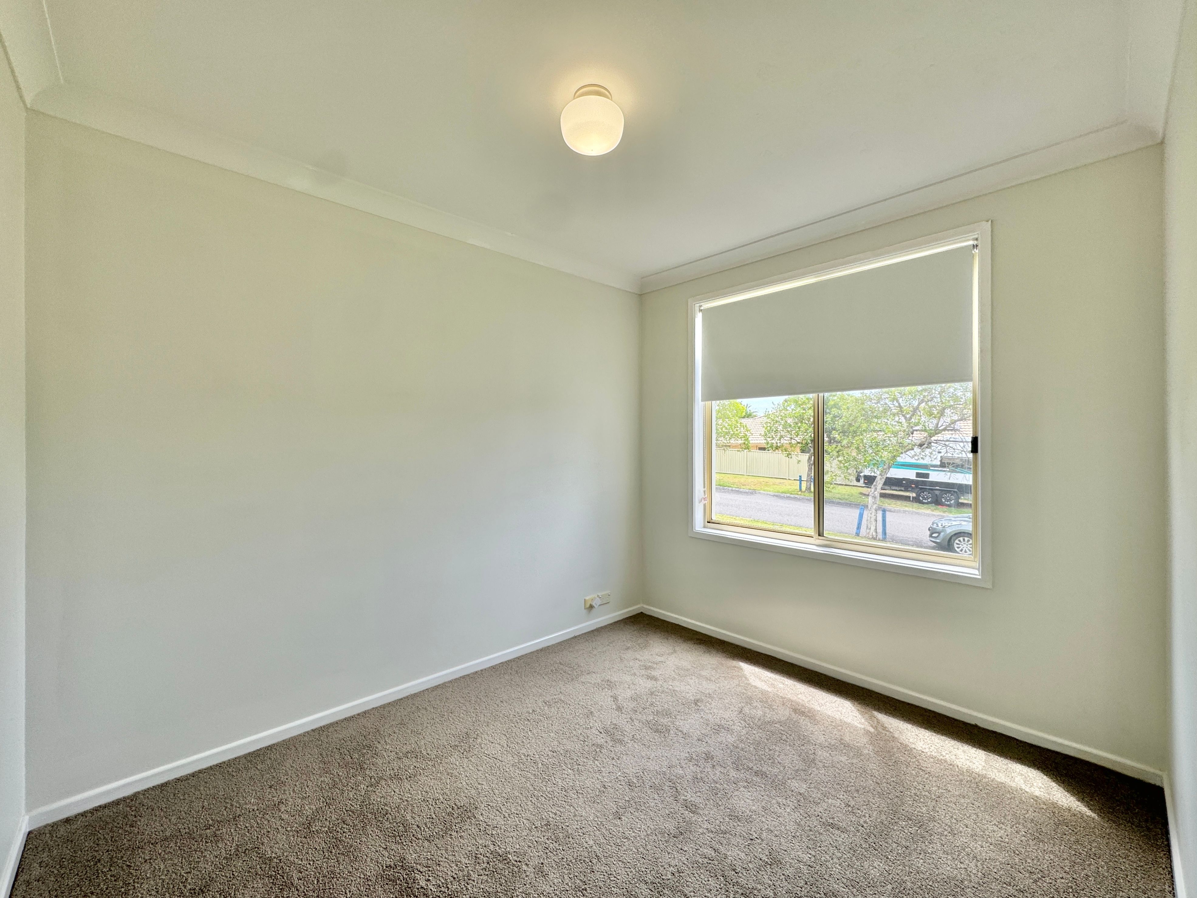 29 Loongana Crescent — photo 11 of 15