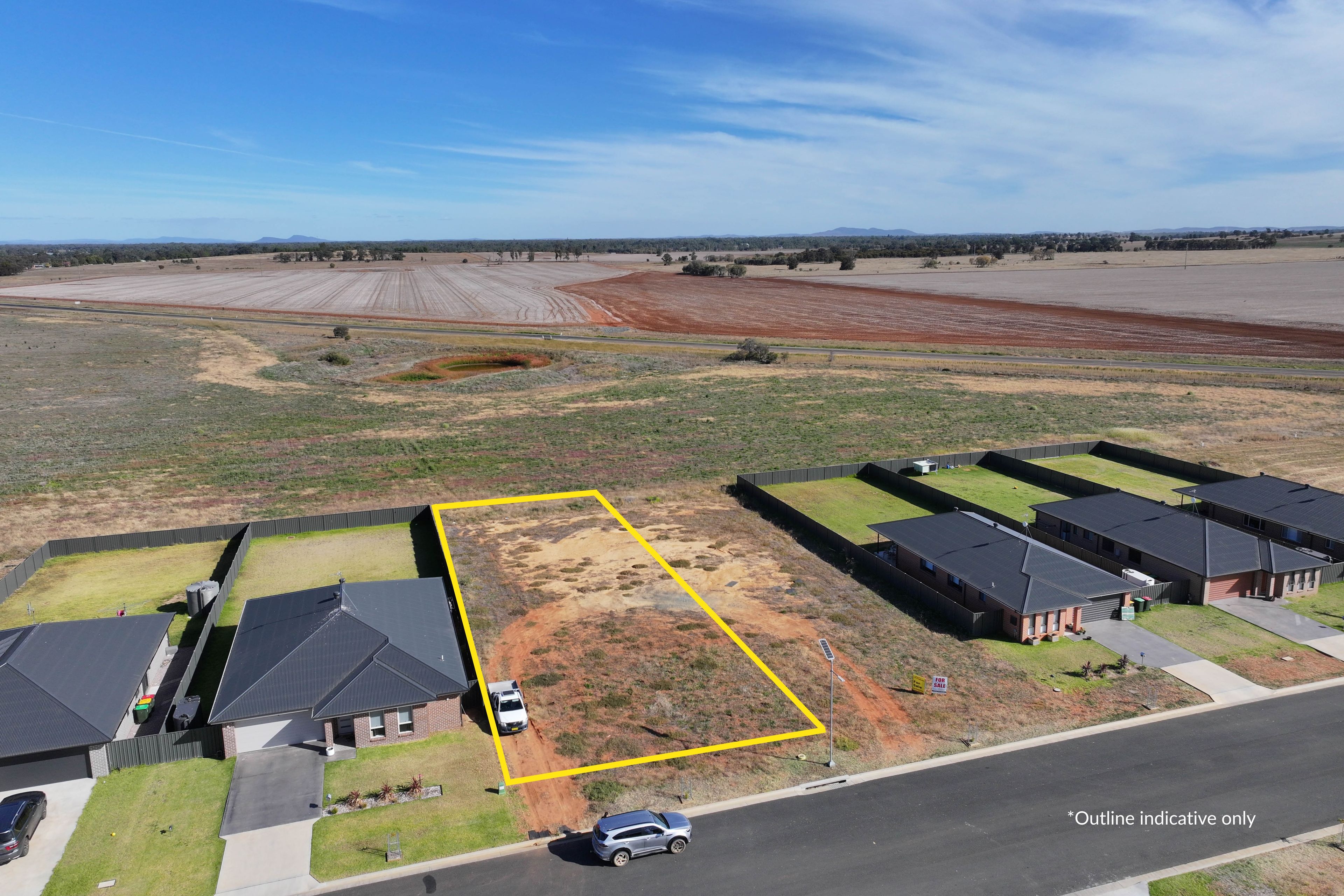 31 Federation Boulevard — photo from Ray White Parkes