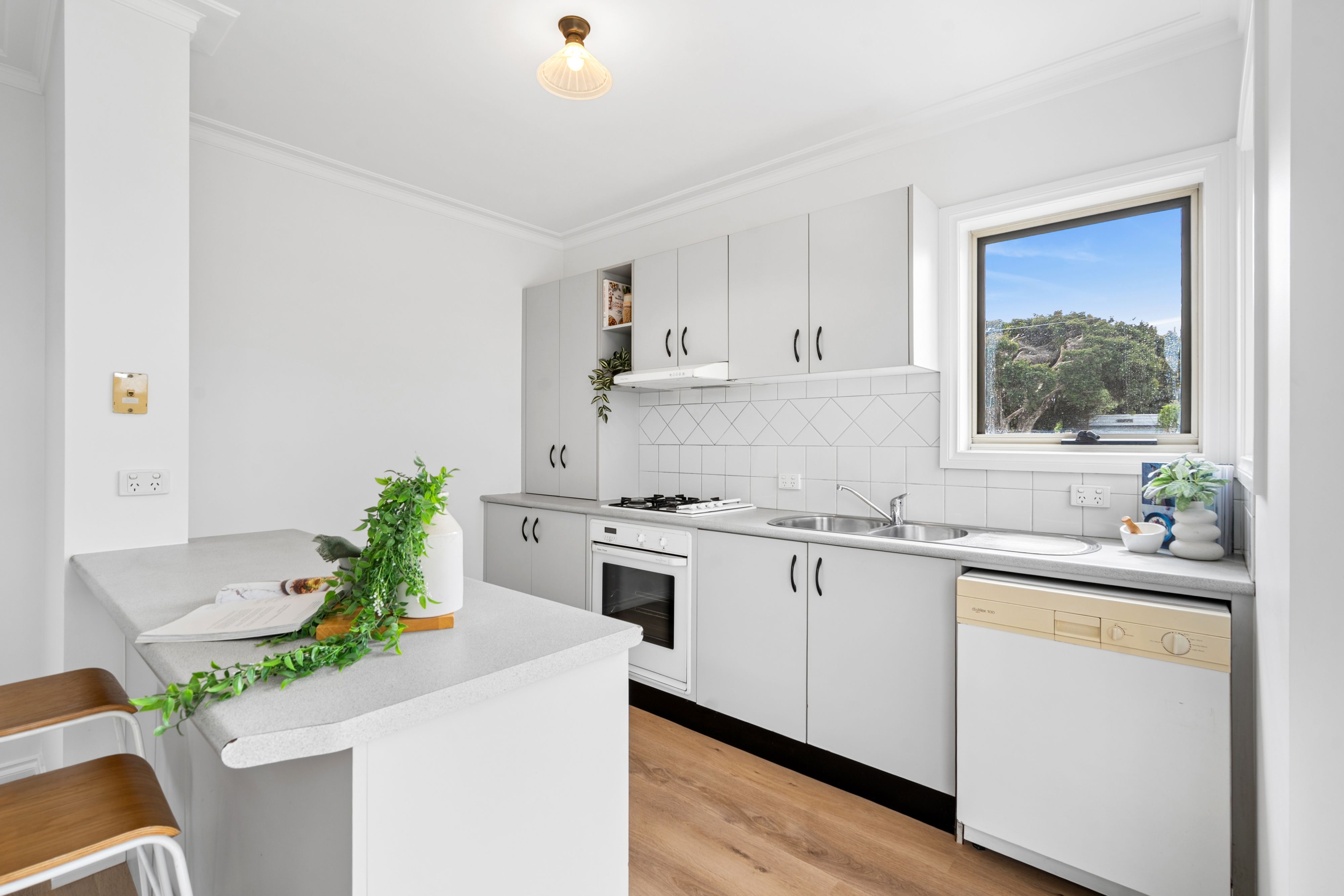 24 Balliang Street — photo 4 of 10