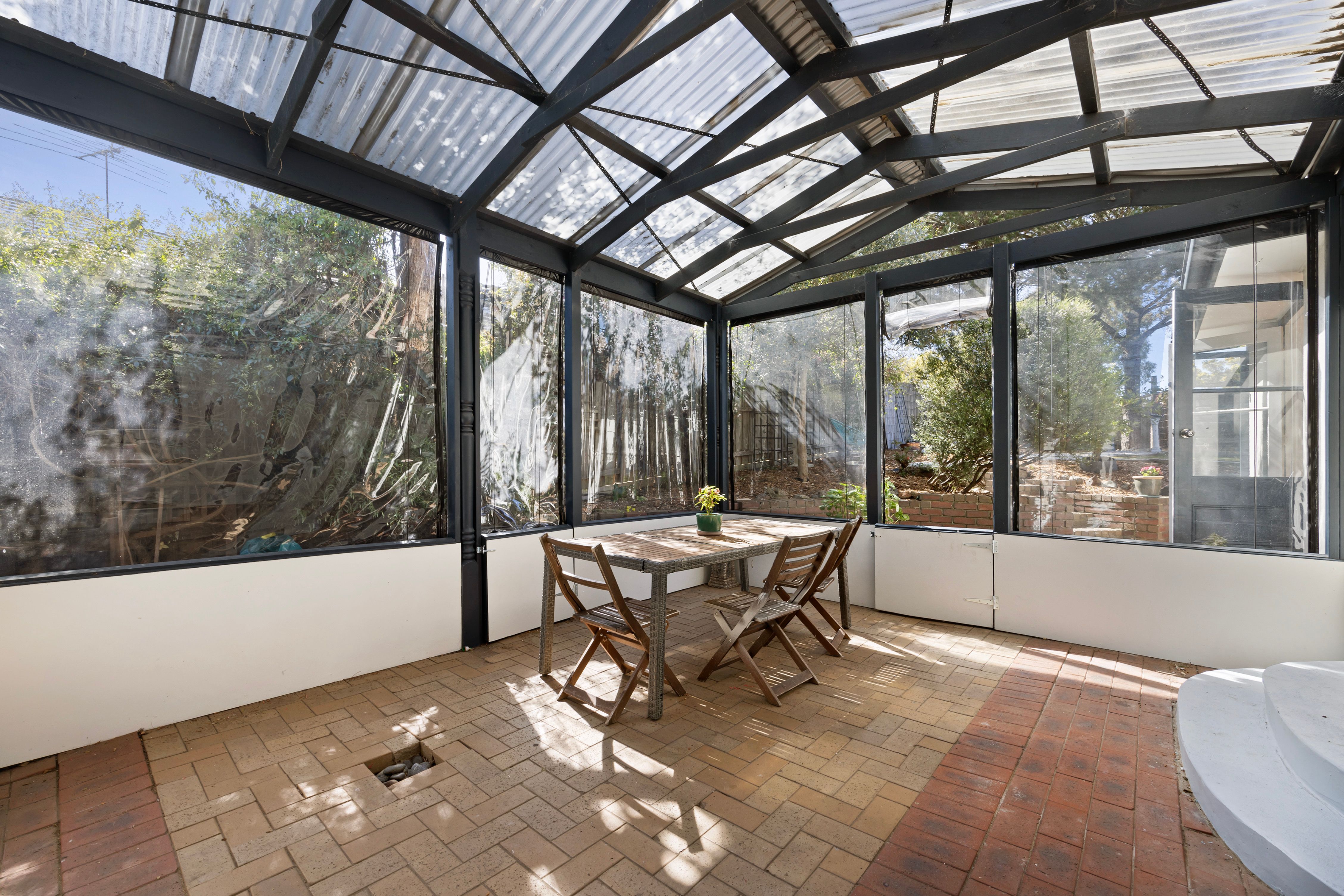 2 Tennyson Court — photo 14 of 21