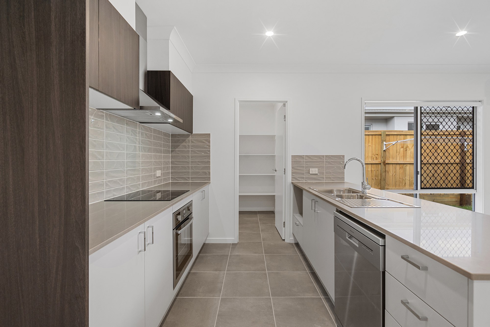 16 Garrick Street, Park Ridge, QLD 4125
