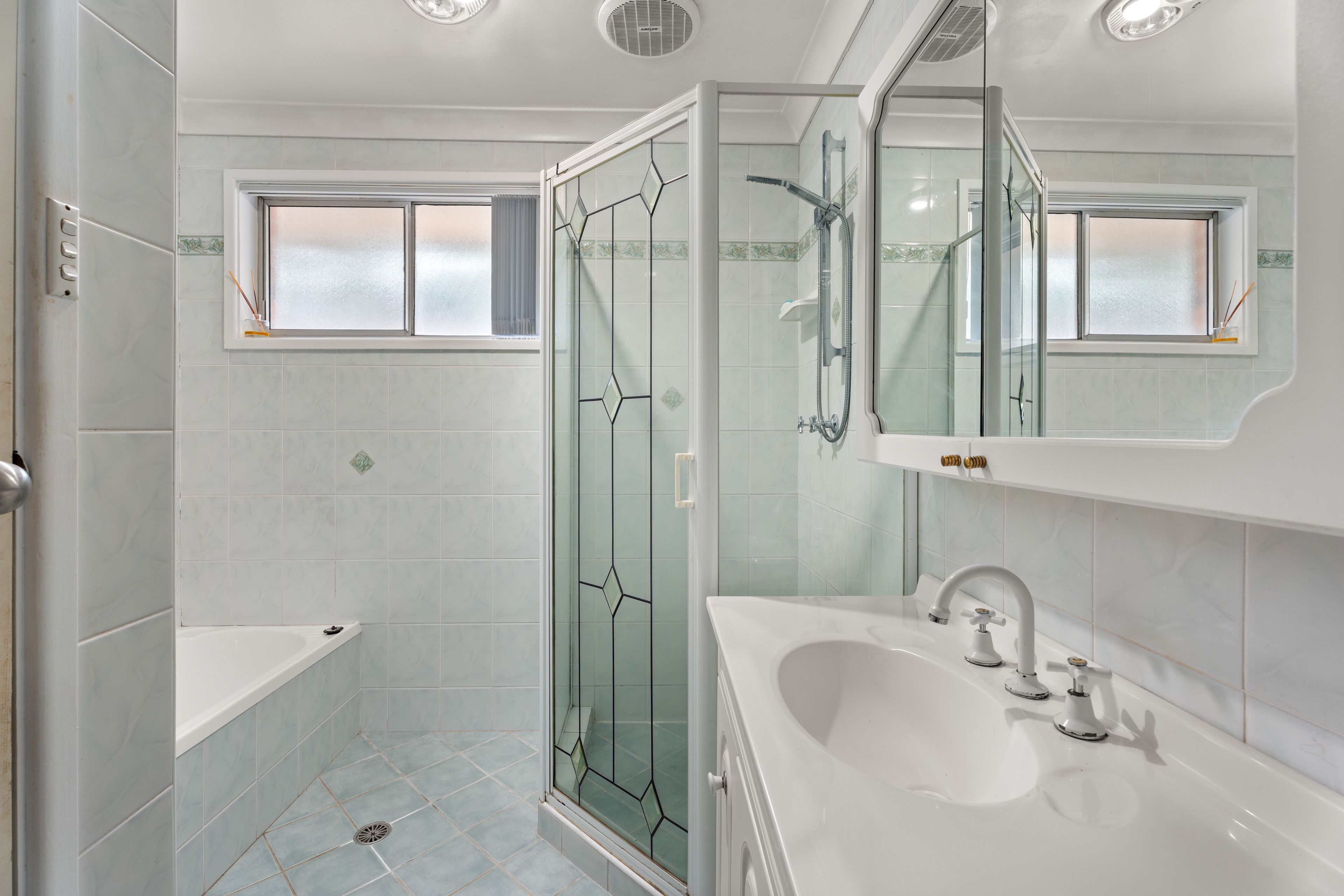 9 Coolibah Place — photo 10 of 18
