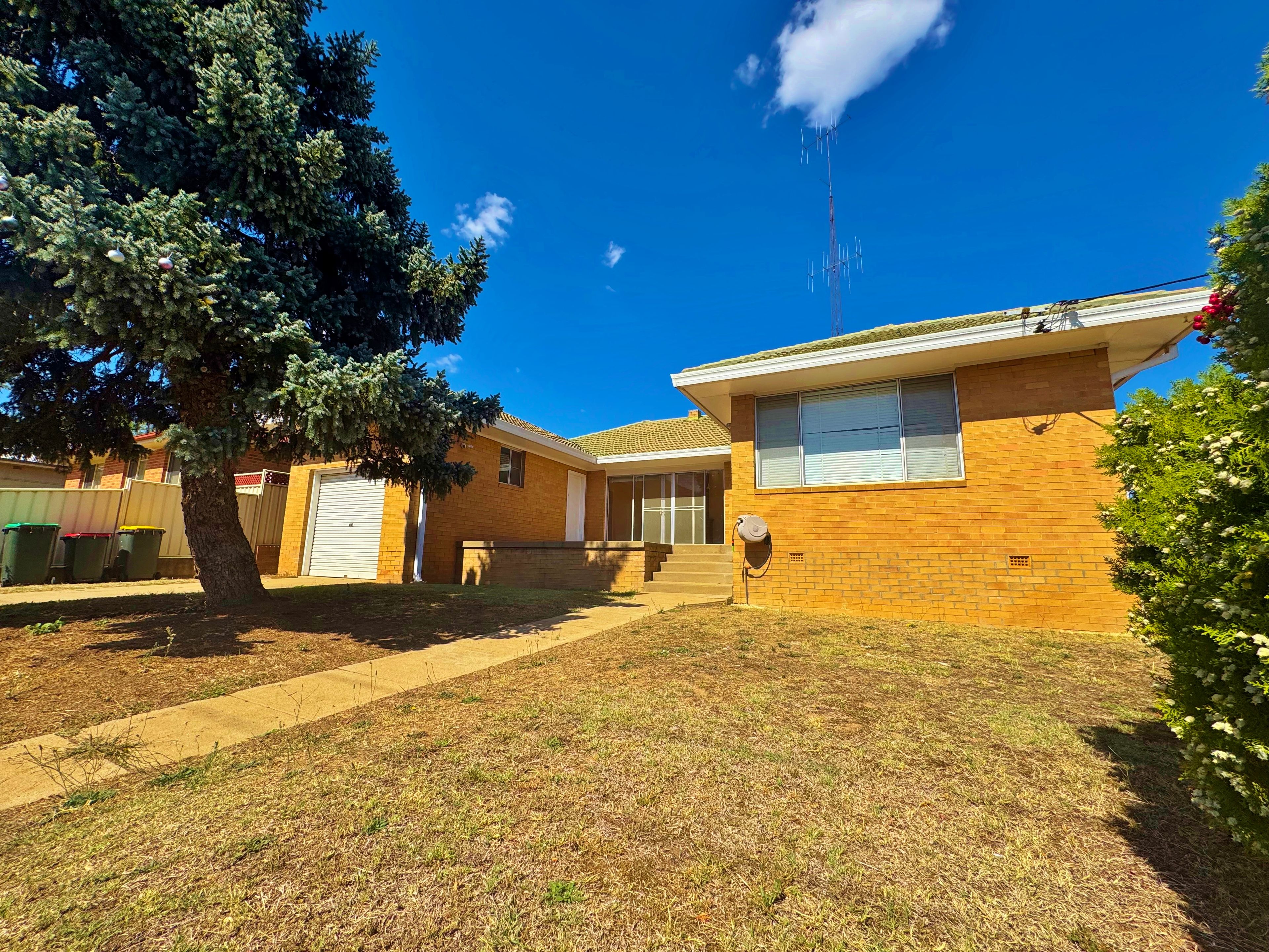 30 Miro Street, Young, NSW 2594