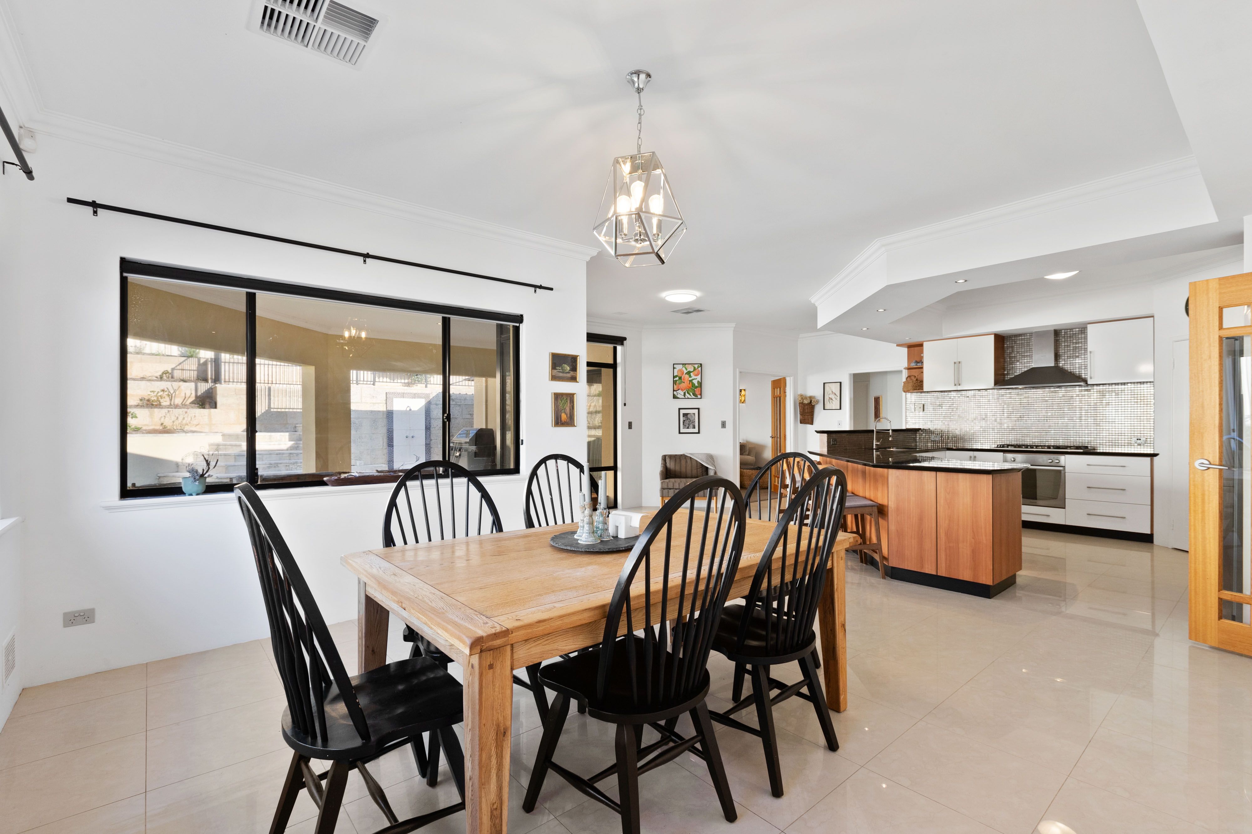 5 Montague Way — photo 7 of 30