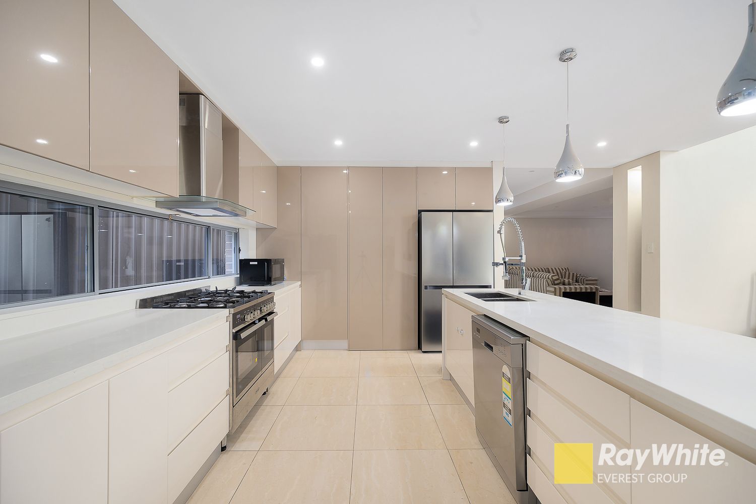254 Carrington Avenue — photo 5 of 19