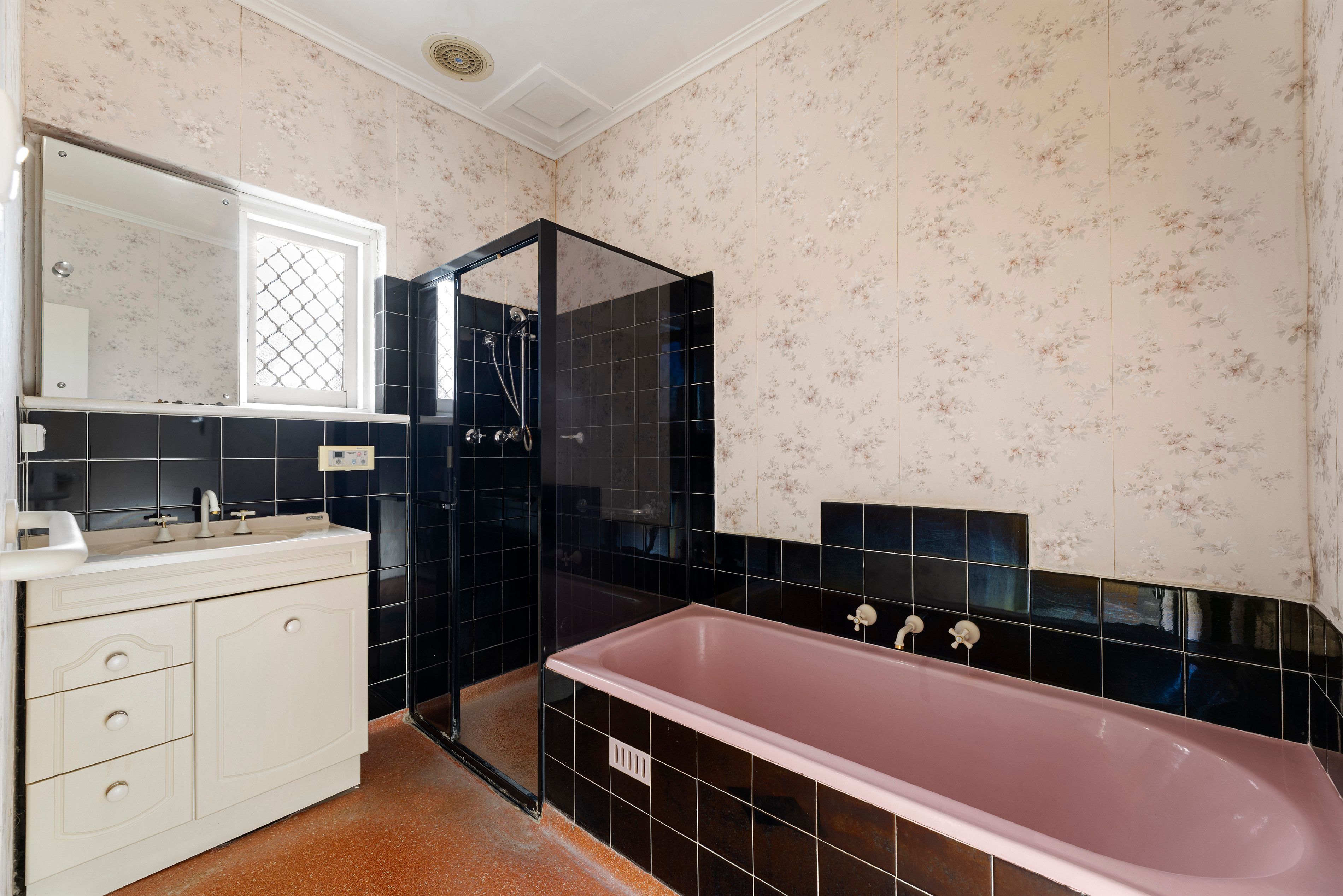 13 Eversley Avenue — photo 18 of 26