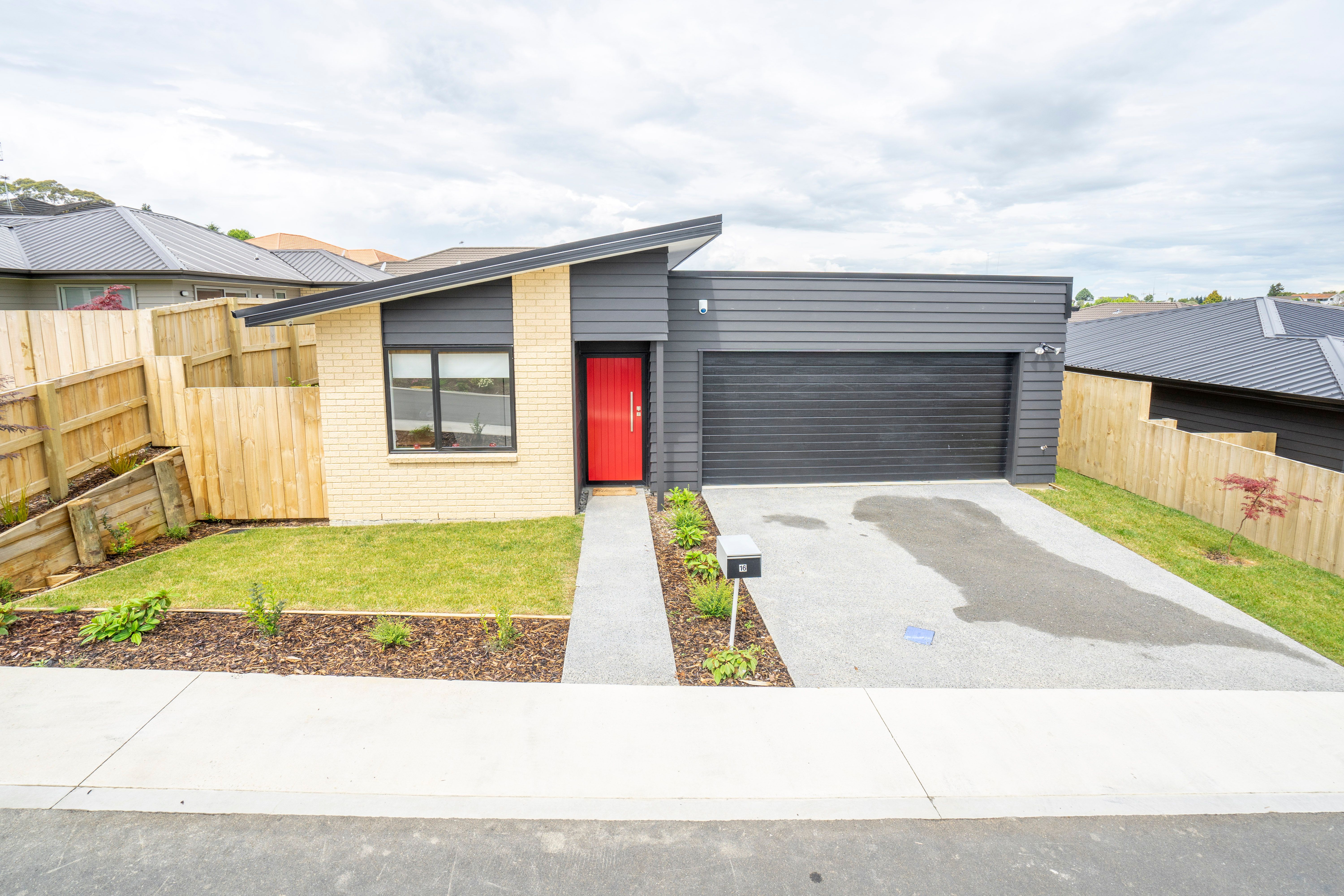 16 Taotahi Avenue, Dinsdale, Hamilton City