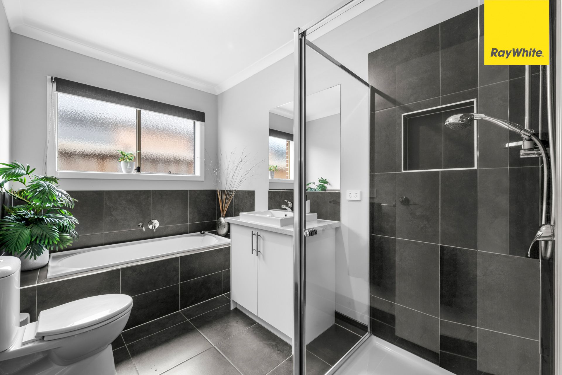 109 Claret Ash Boulevard — photo 6 of 20