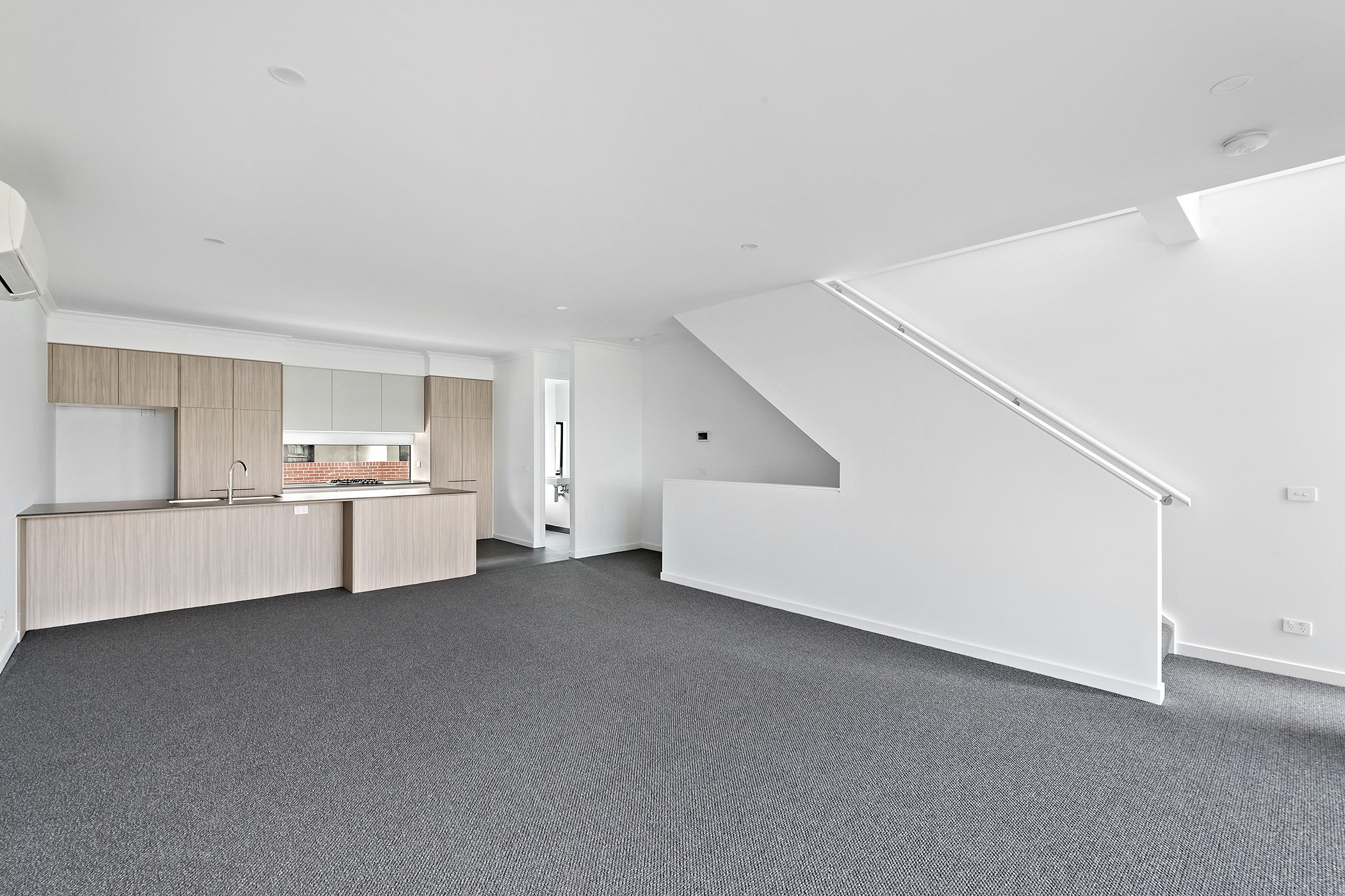 5 Celeste Walk, Clayton South, VIC 3169