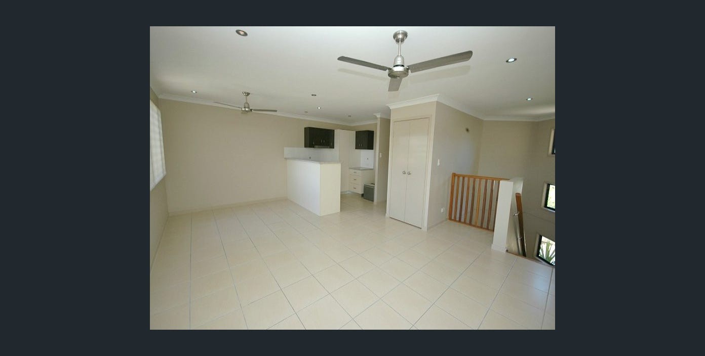 4/52 Shell Street, Urangan, QLD 4655