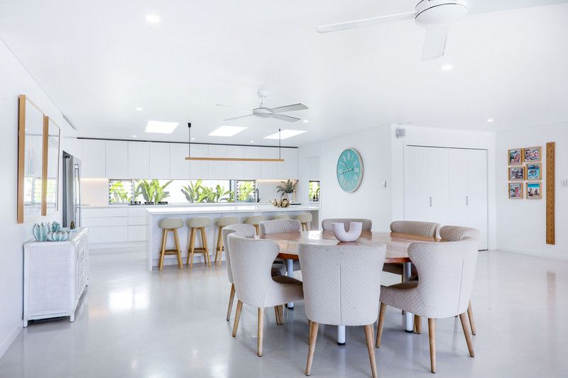 8 Myrtle Court, Palm Beach QLD 4221