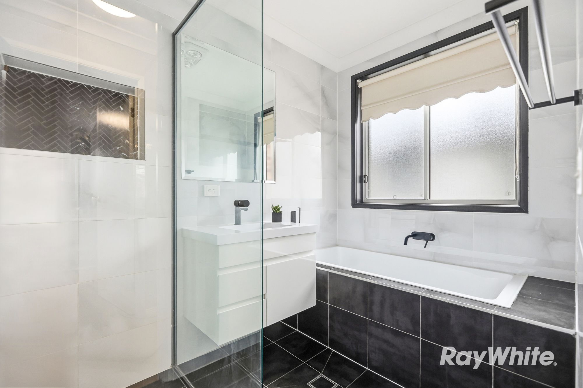 6 Teraweyna Close — photo 9 of 20