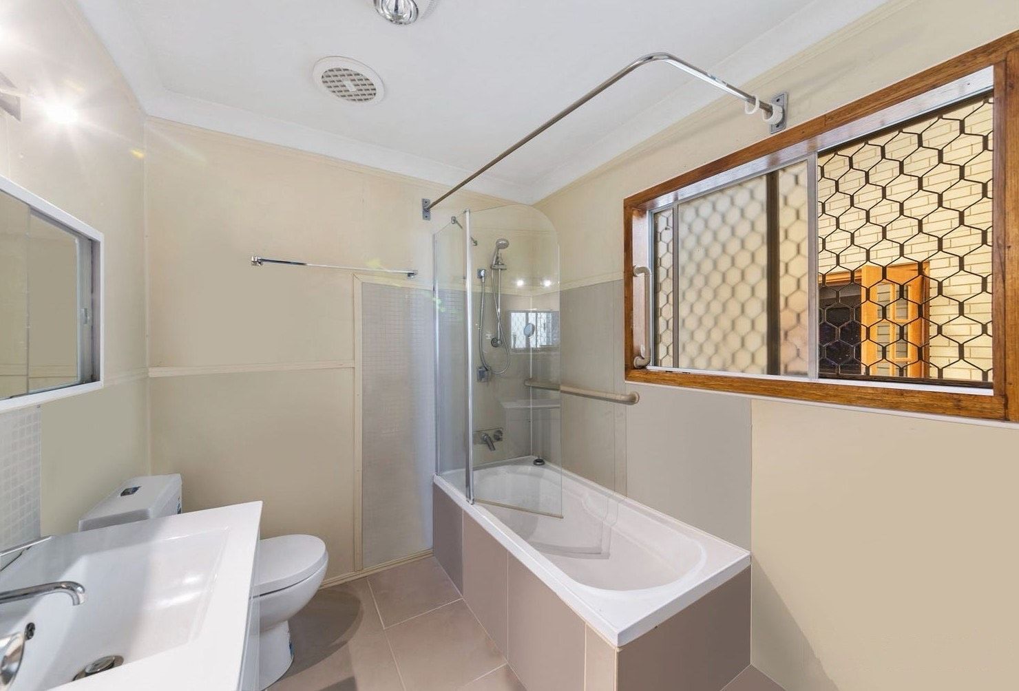80 Dalmeny Street — photo 8 of 9