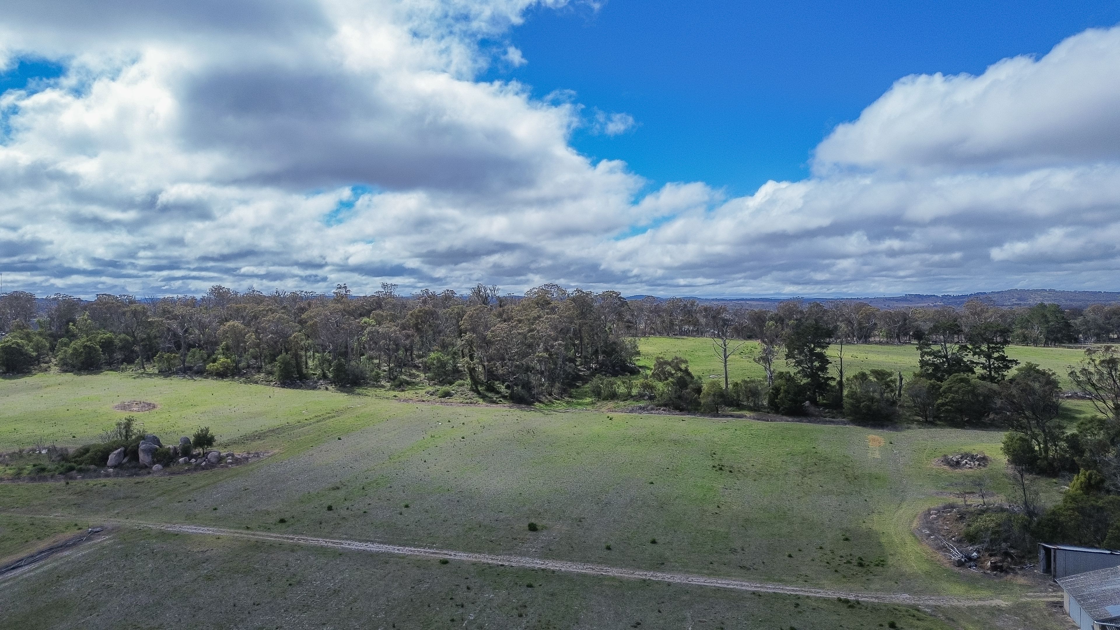 24935 New England Highway — photo 10 of 29