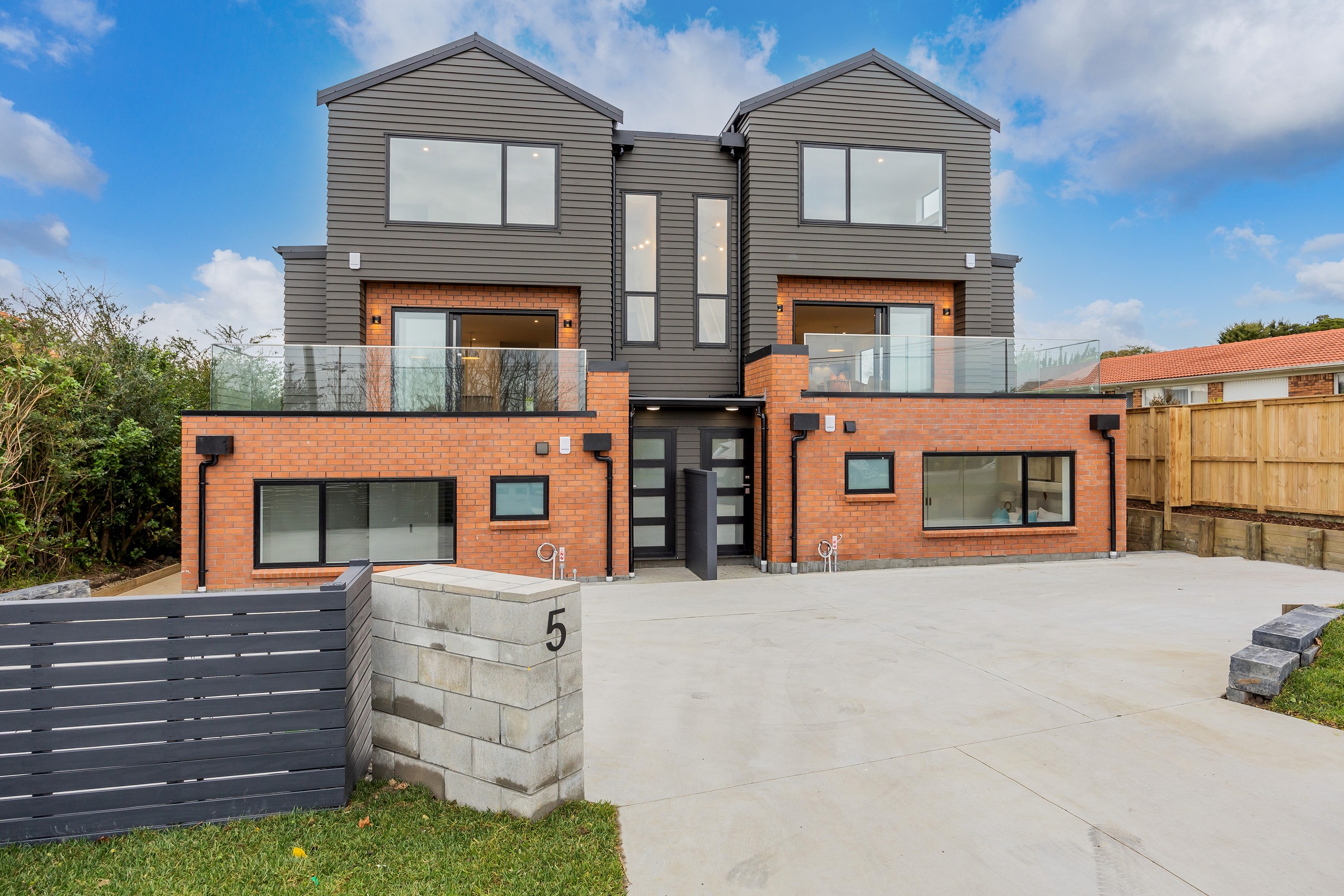 4/5 Marsh Avenue, Forrest Hill, North Shore City