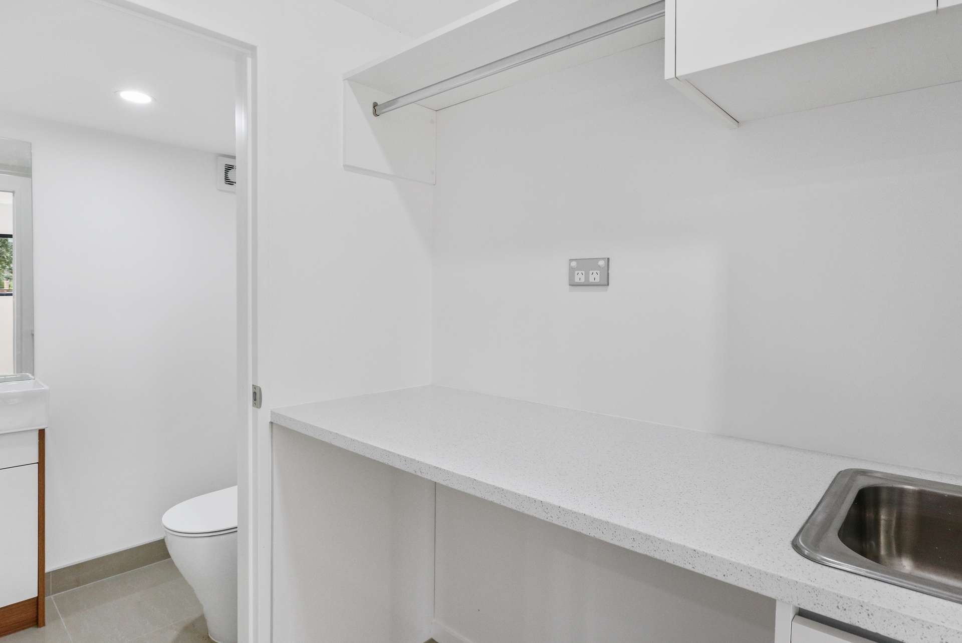 37a Berwyn Avenue photo 10