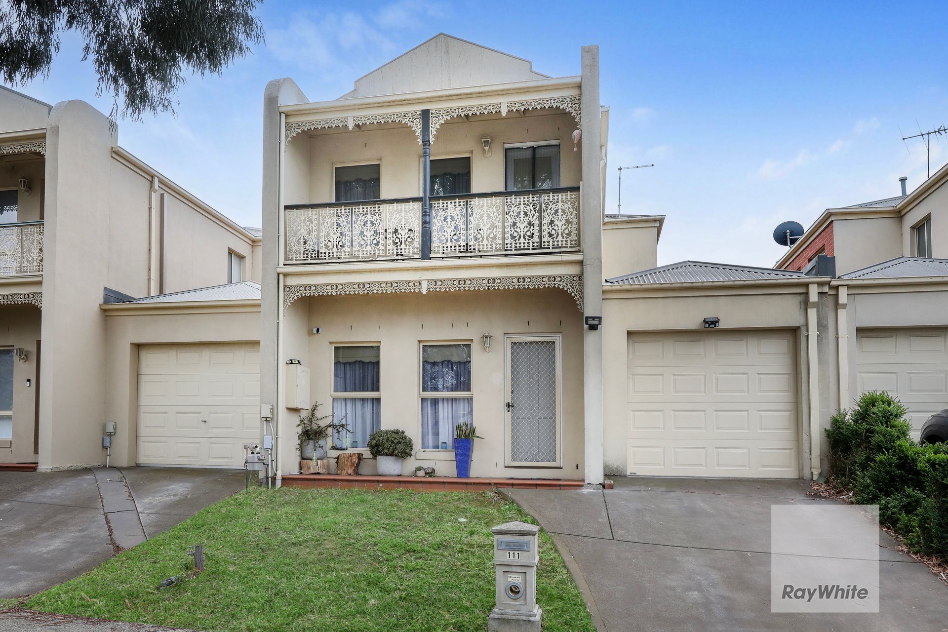 111 Gowanbrae Drive, Gowanbrae VIC 3043