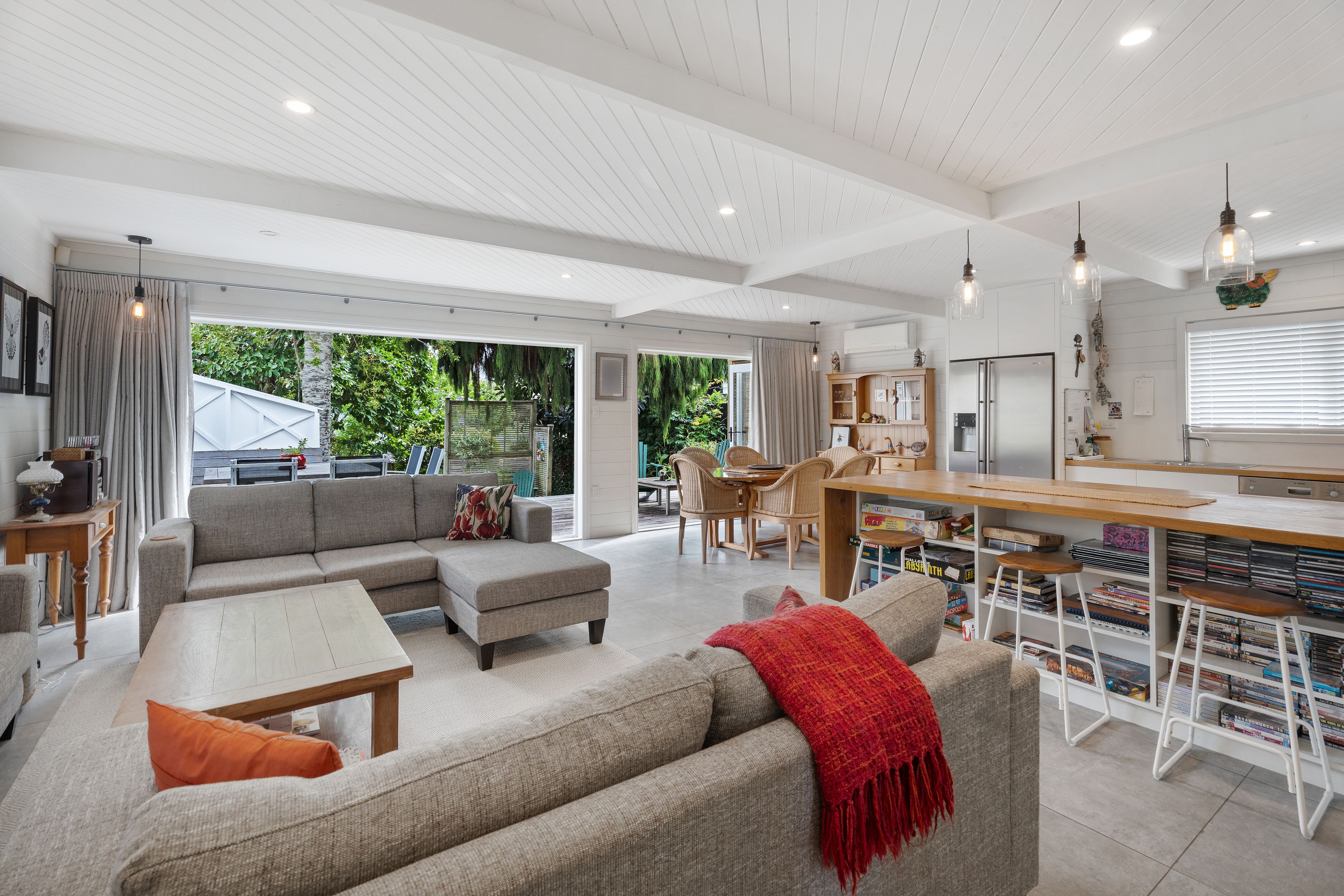 2 Taylor Road, Mangere Bridge, Manukau City