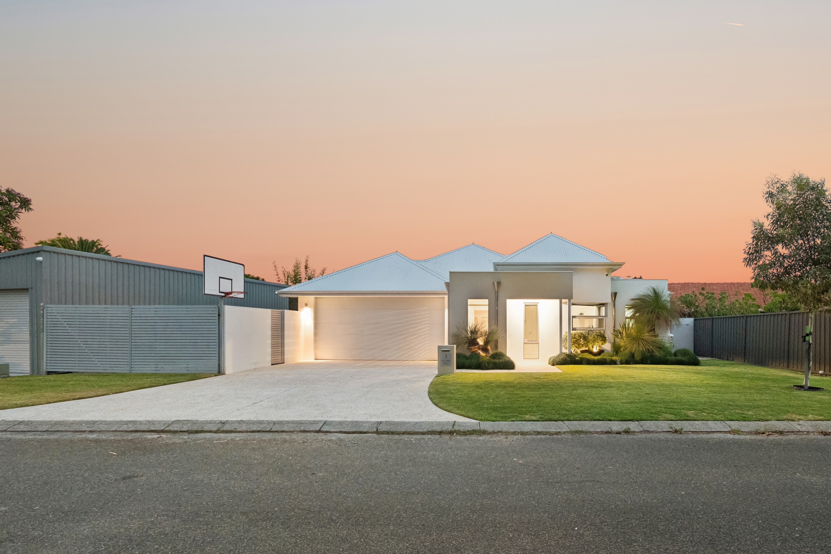 3 Yallambee Place, Karawara, WA 6152