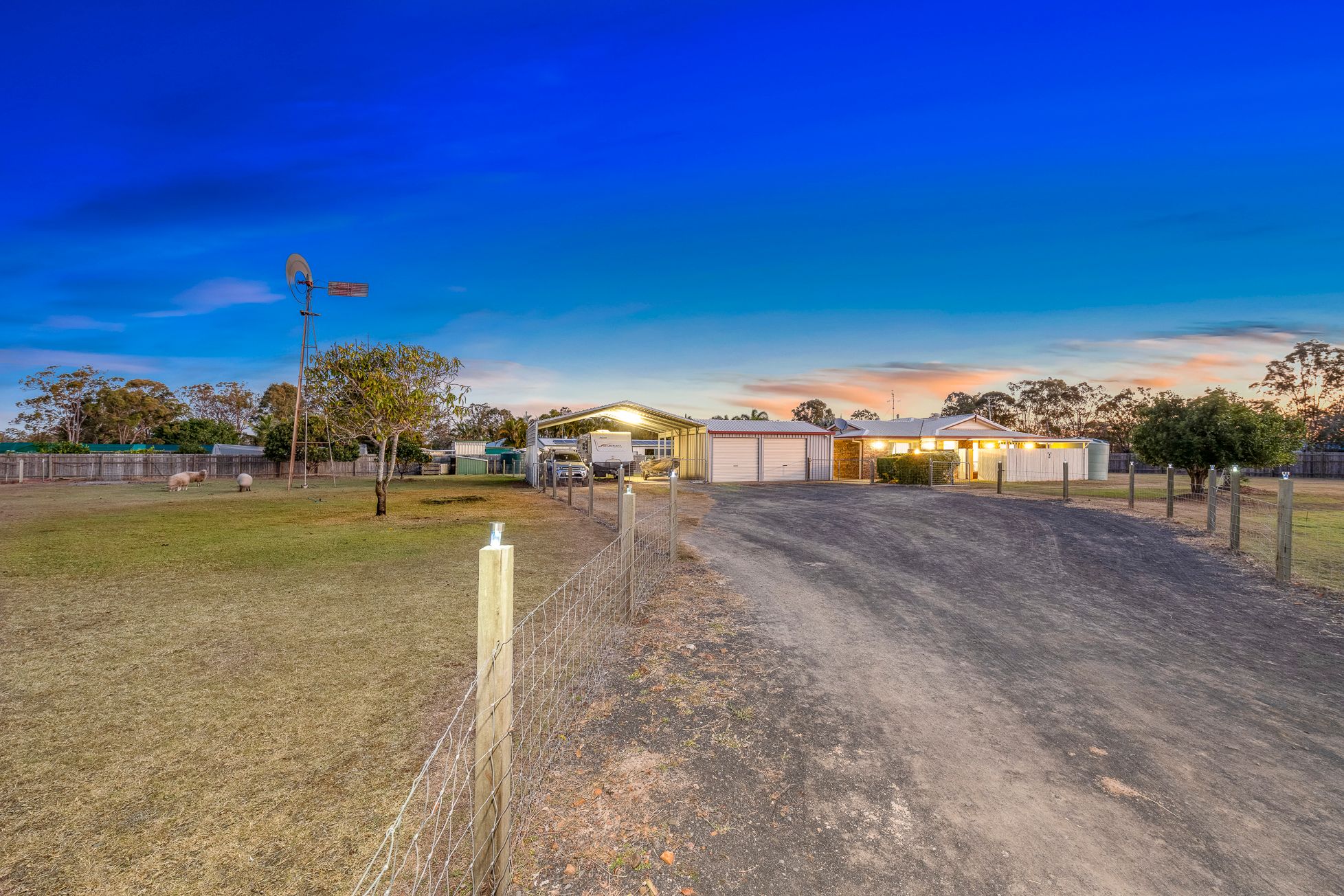 2 Aquamarine Road, Branyan, QLD 4670