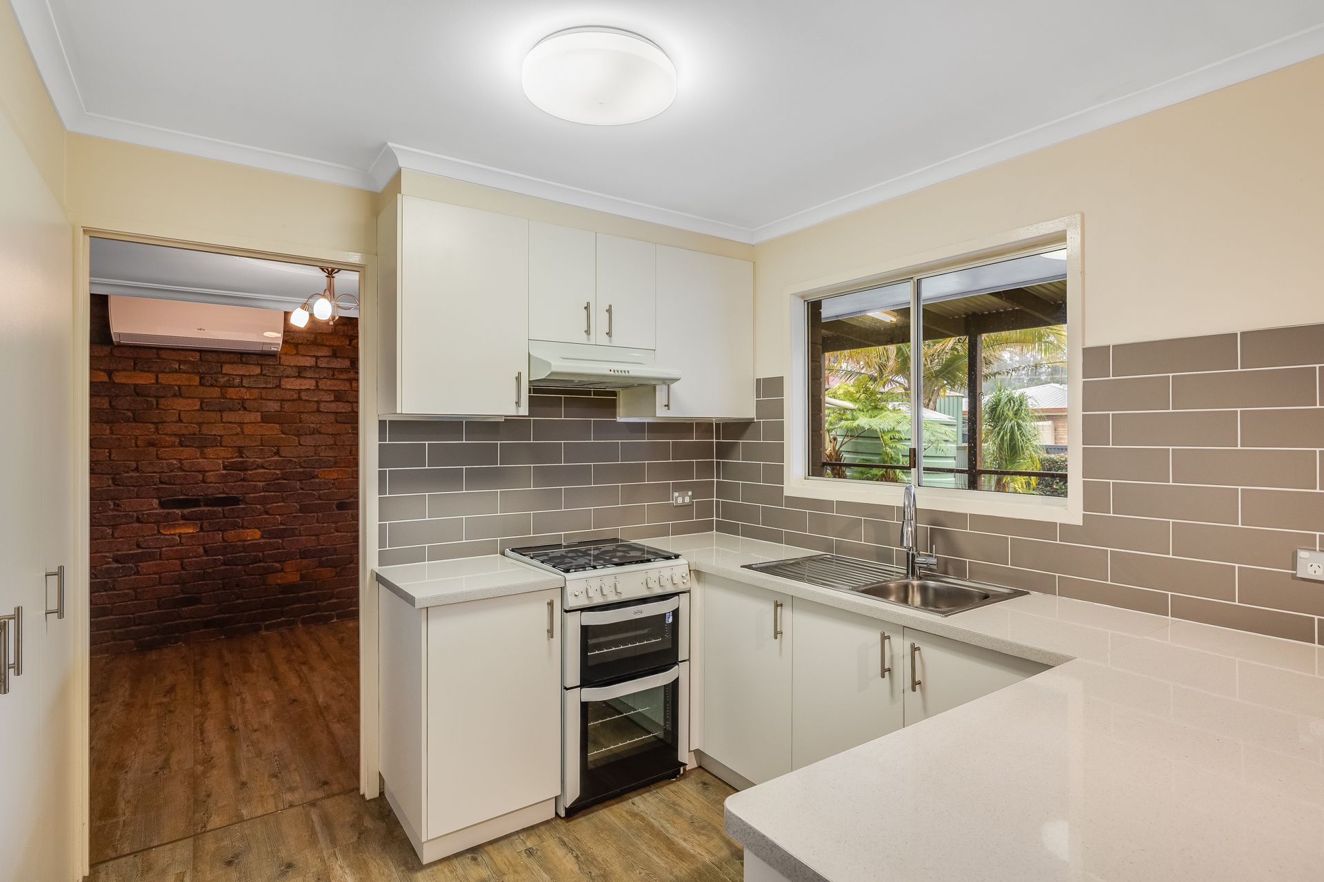 16 Sapphire Court, Kearneys Spring, QLD 4350