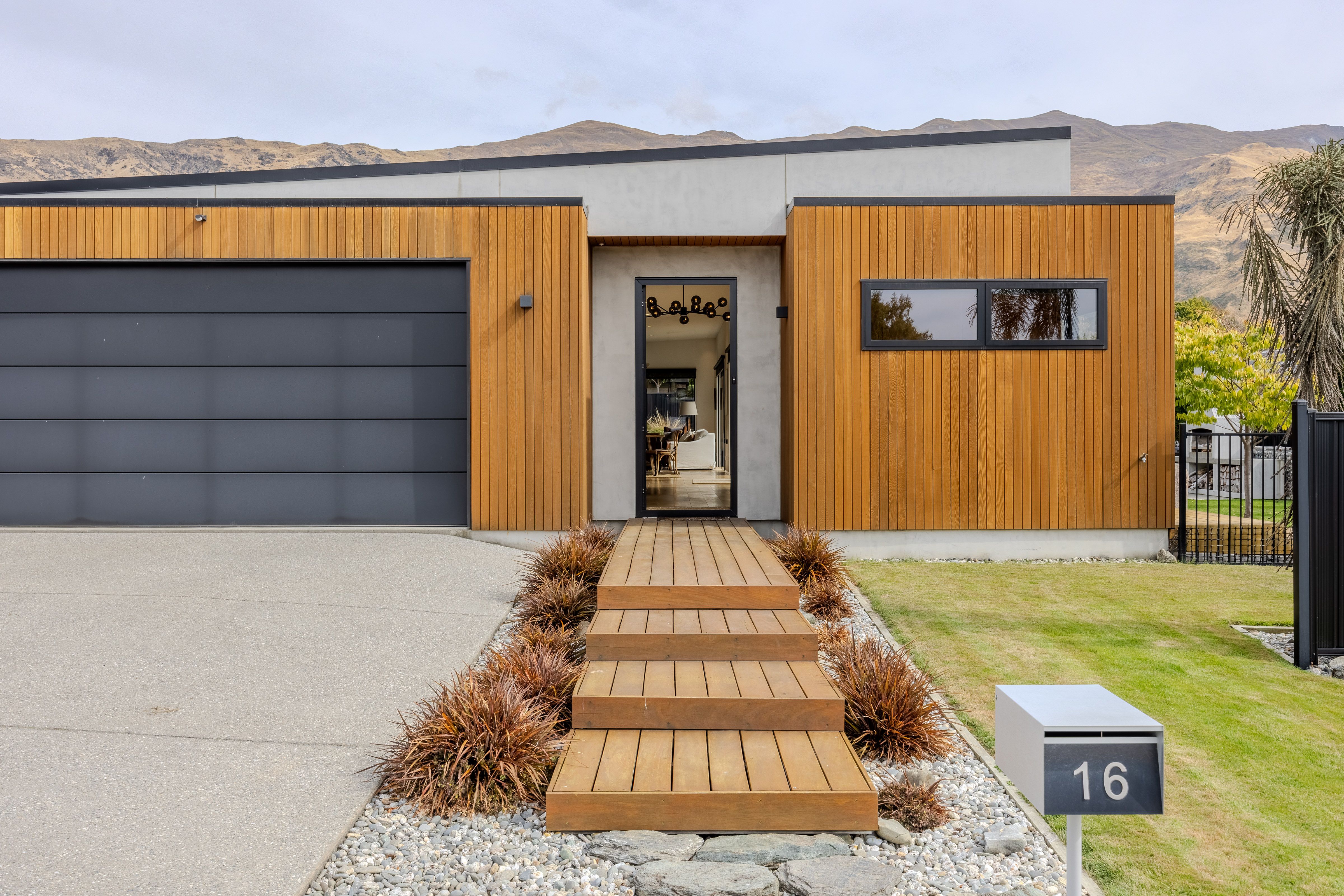 16 Sapphire Spring Rise, Wanaka, Queenstown Lakes District