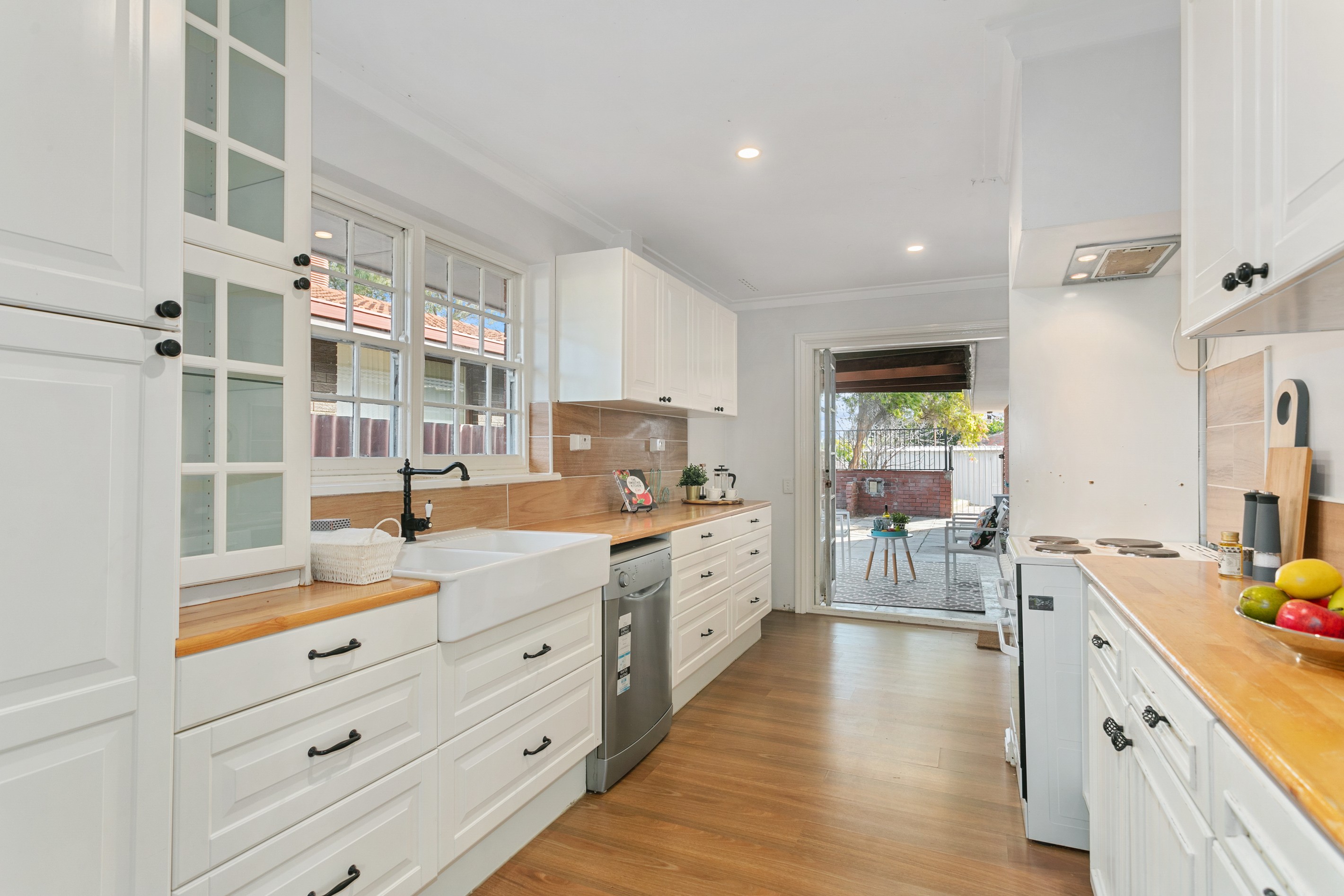 209 Bridgewater Drive, Kallaroo, WA 6025