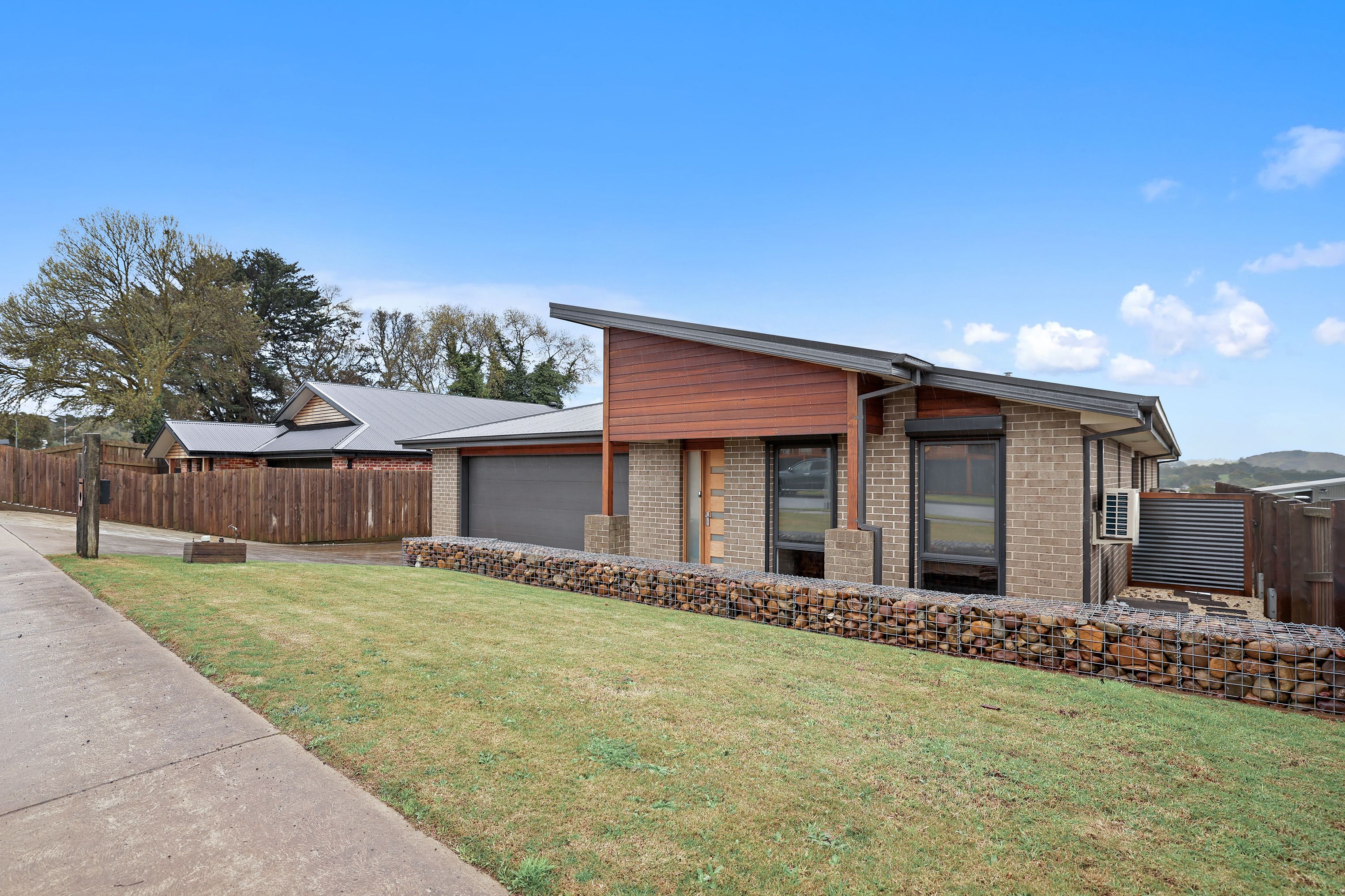 23 Rayson Drive — photo 3 of 18