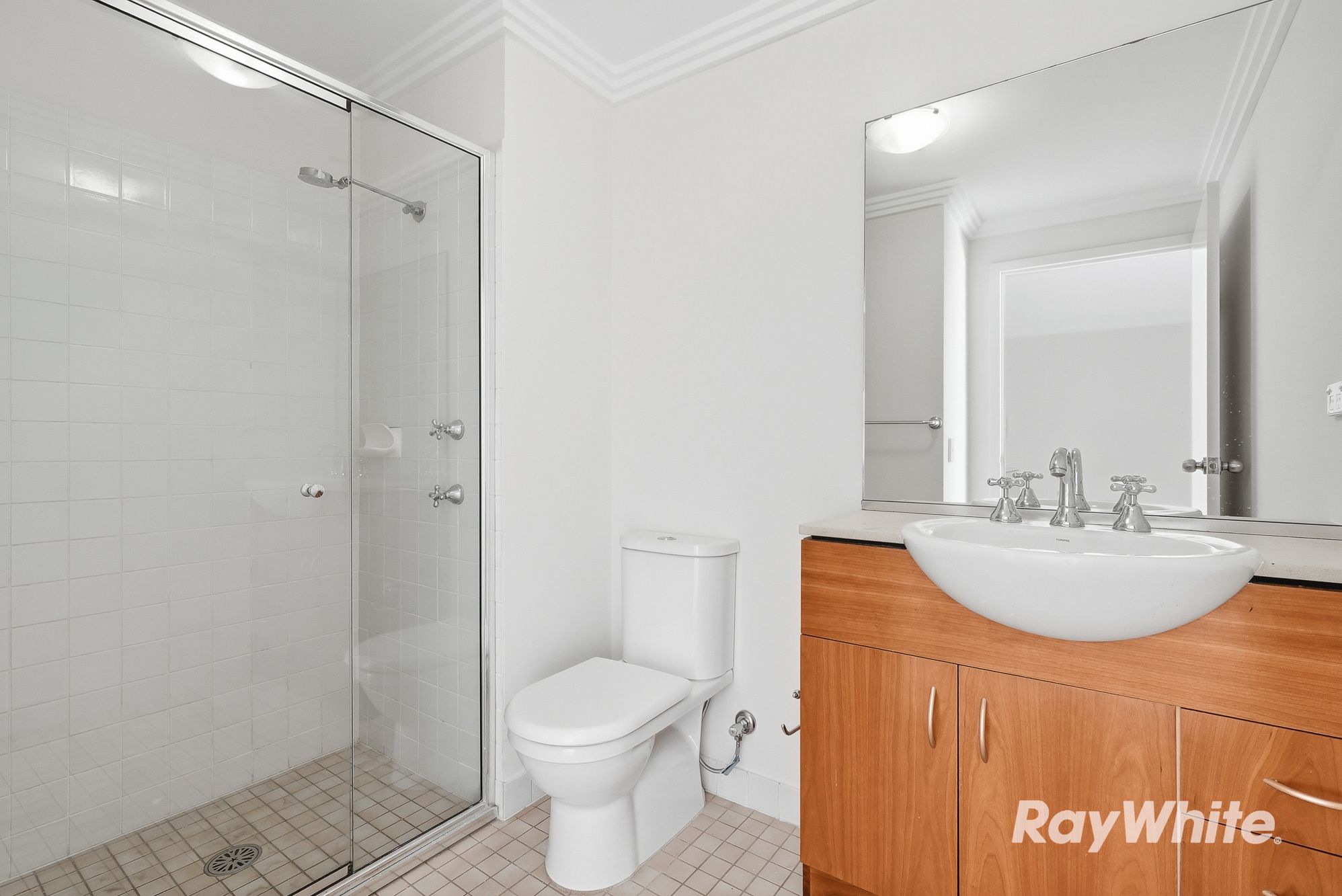 11/4-10 Benedict Court — photo 12 of 20