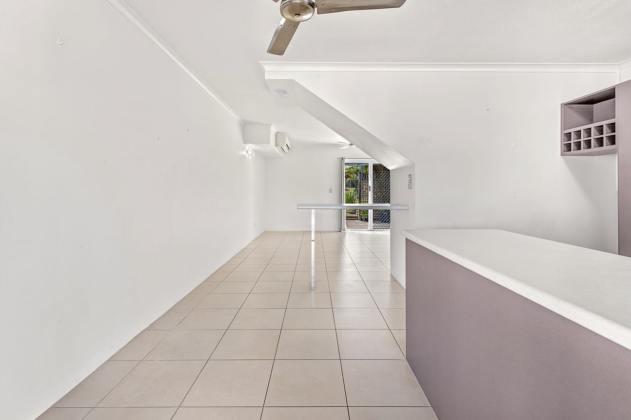 21/11 Island Drive, Cannonvale, QLD 4802