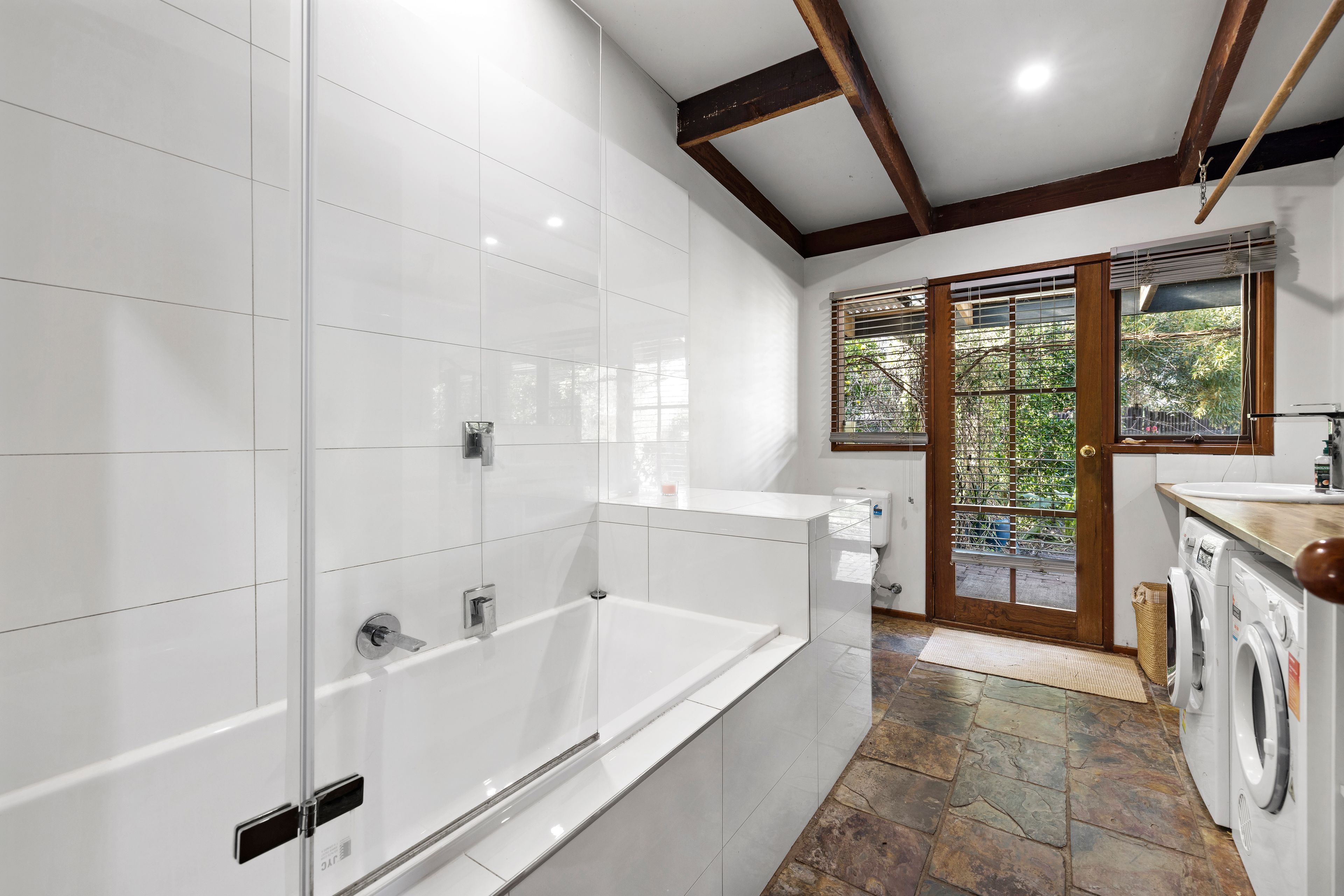 225 South Beach Road — photo 10 of 25