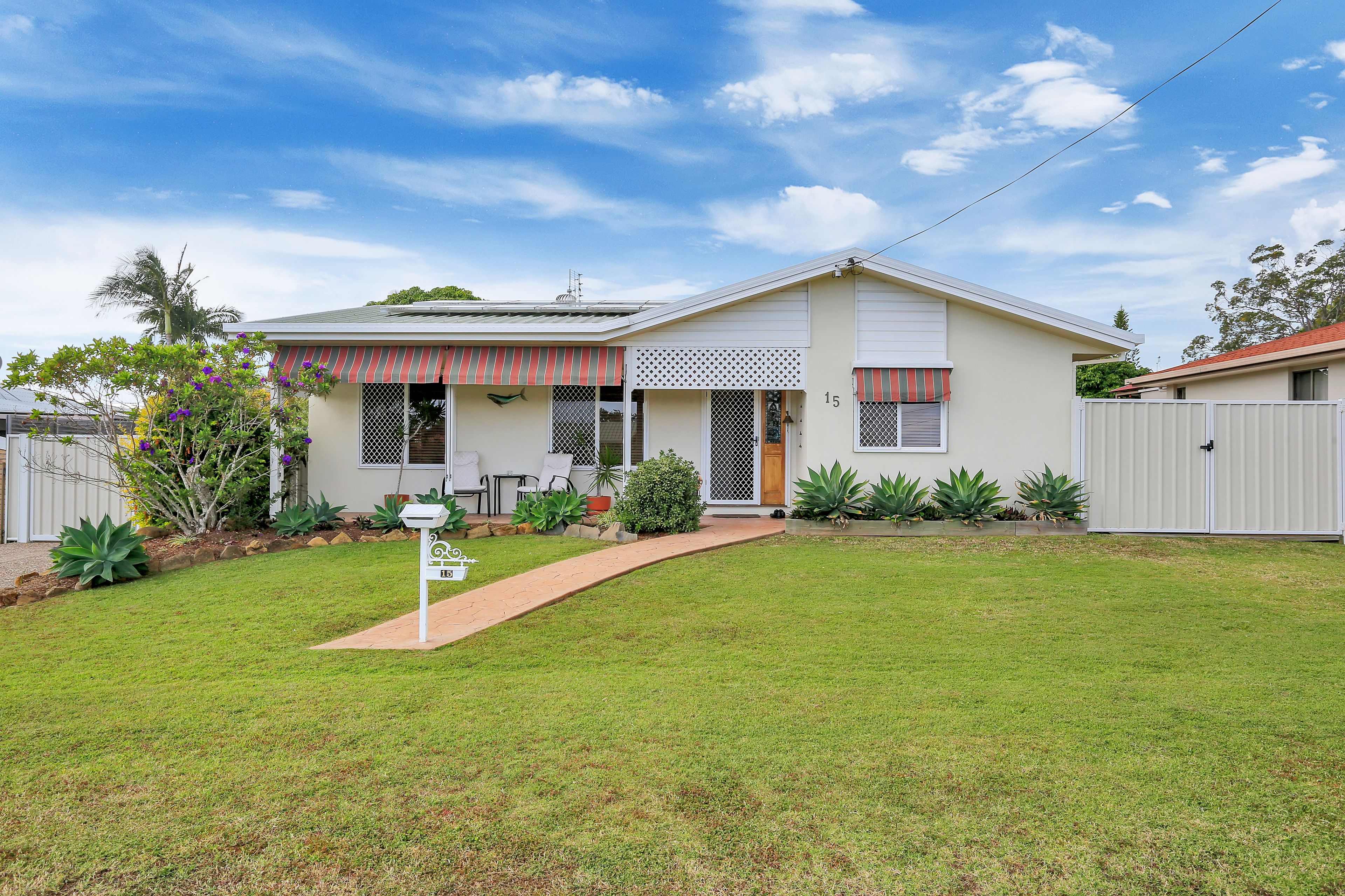 15 Mayfair Street, Point Vernon QLD 4655