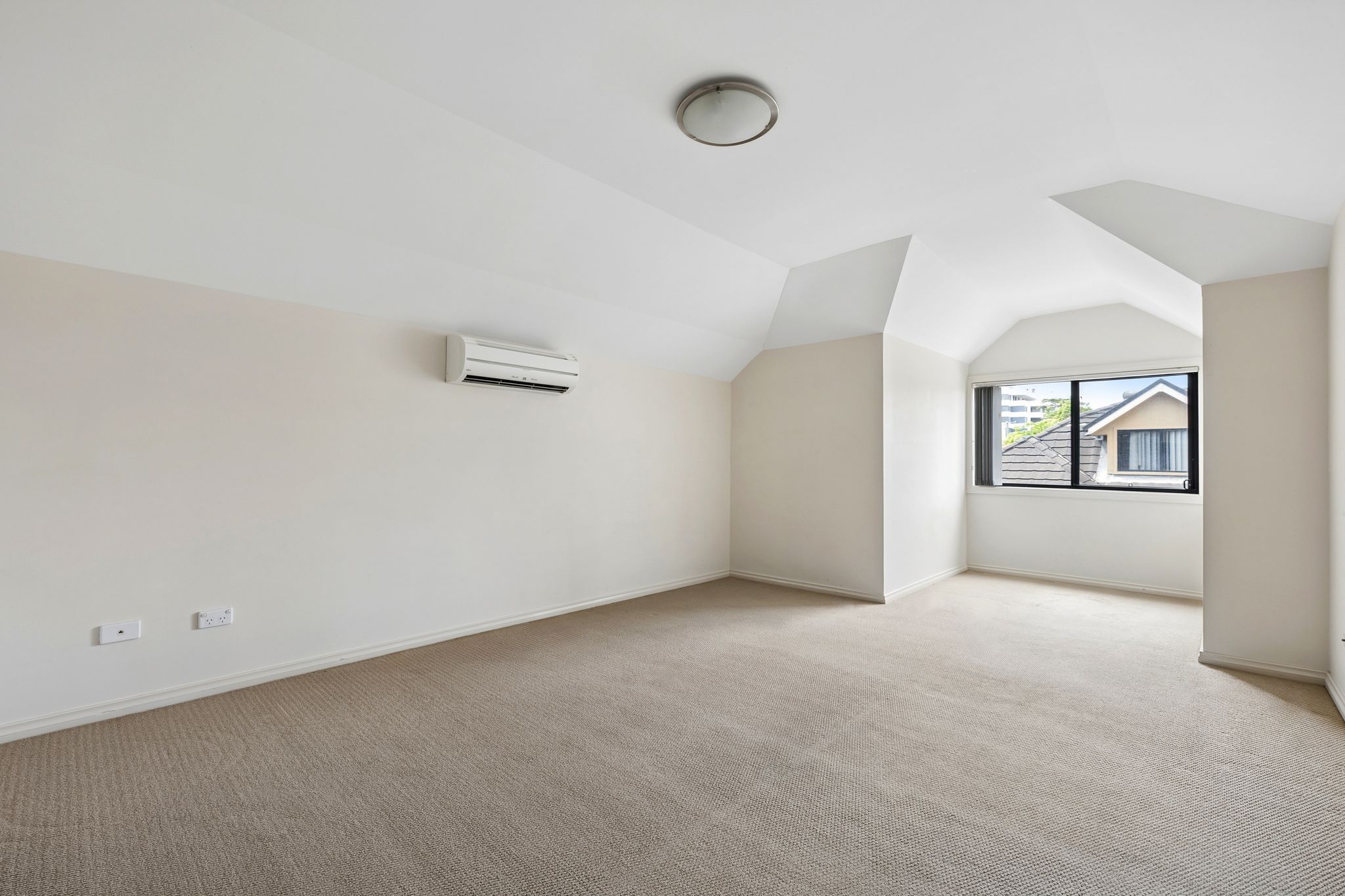 5/28-30 Yattenden Crescent — photo 8 of 15
