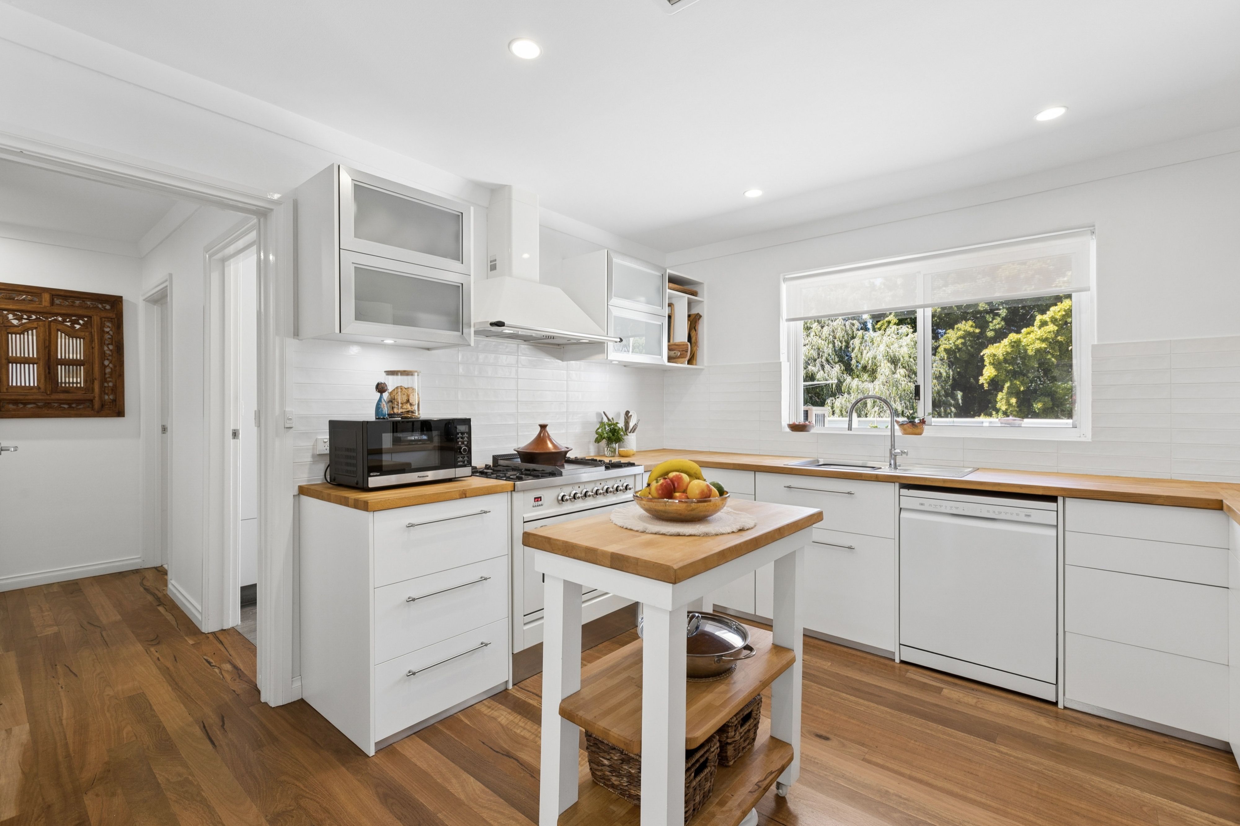 44 Cowper Road — photo 9 of 24