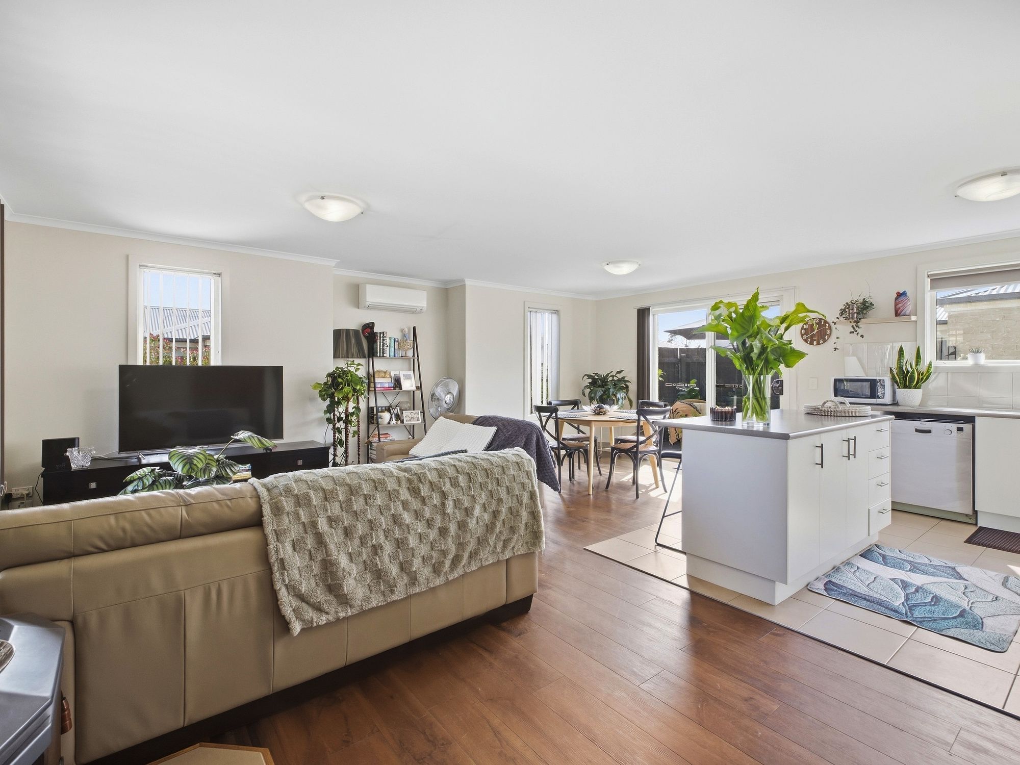 2/26-28 Graham Street — photo 4 of 15