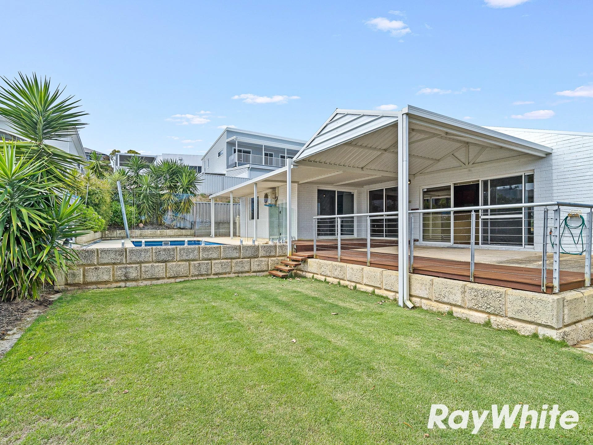 9 Bomaria Mews, Halls Head, WA 6210