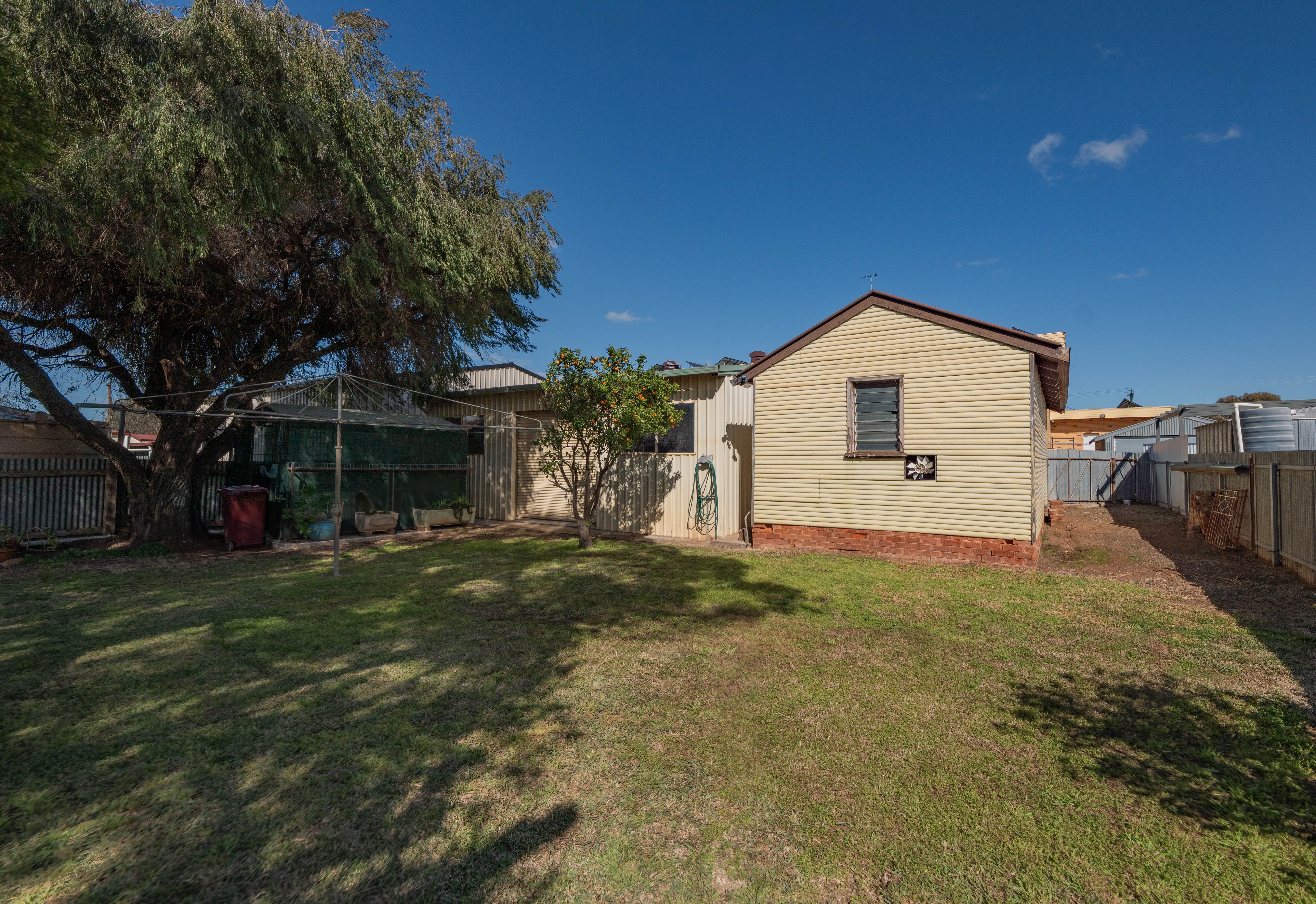40 Kurrajong Street — photo 24 of 25