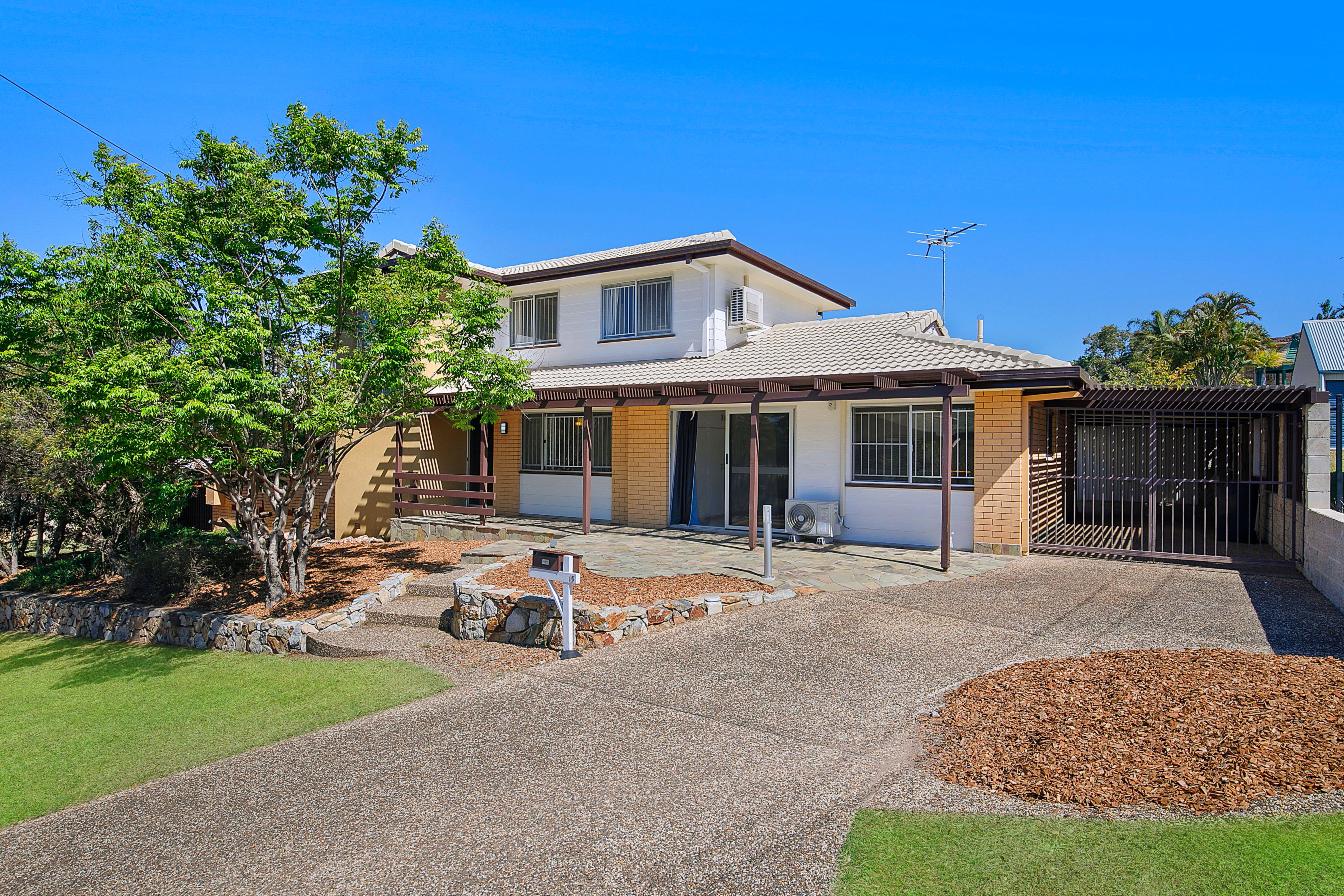 15 Bridgeport Street, Macgregor QLD 4109
