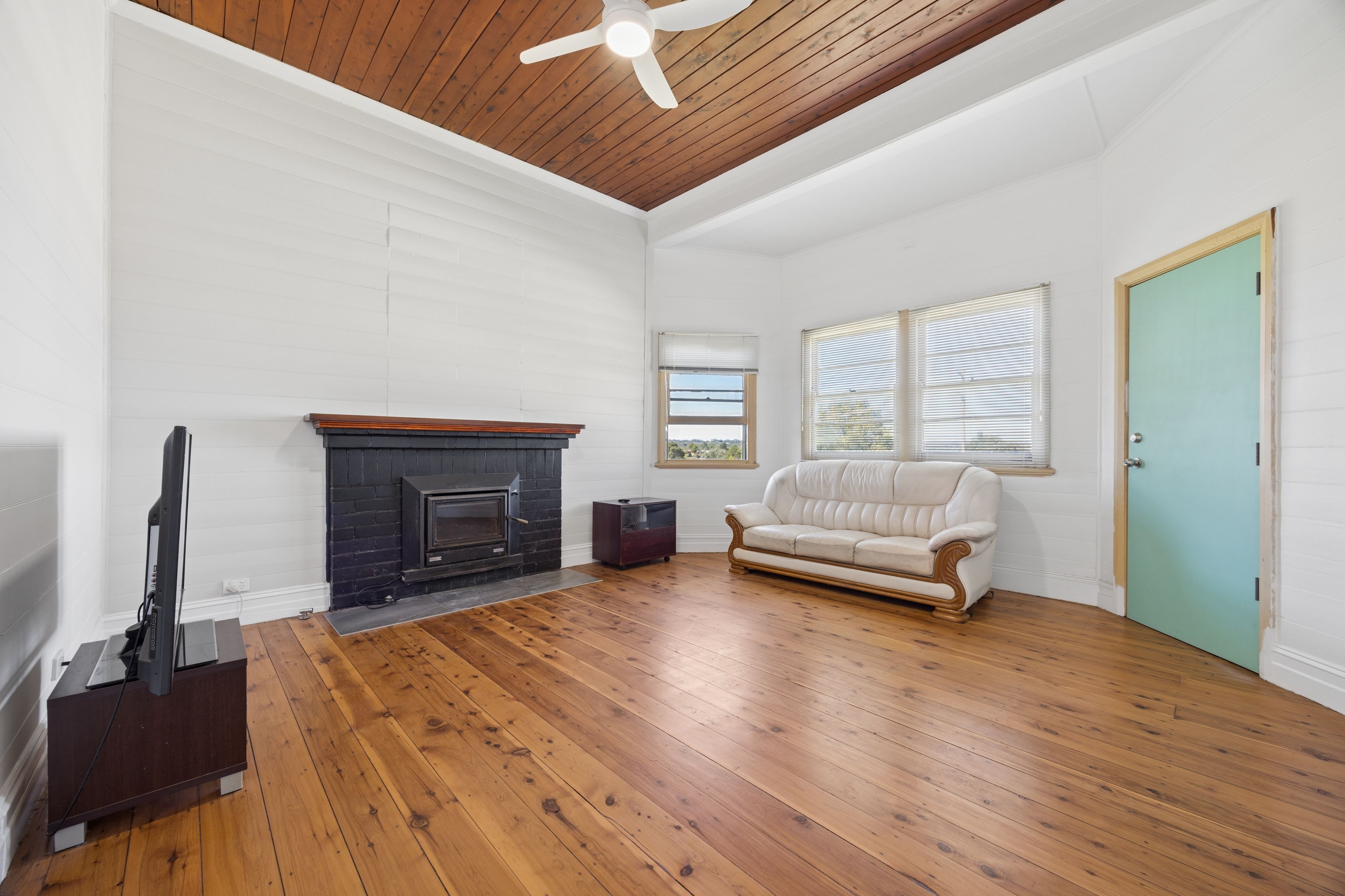 12 Elizabeth Street, Young, NSW 2594