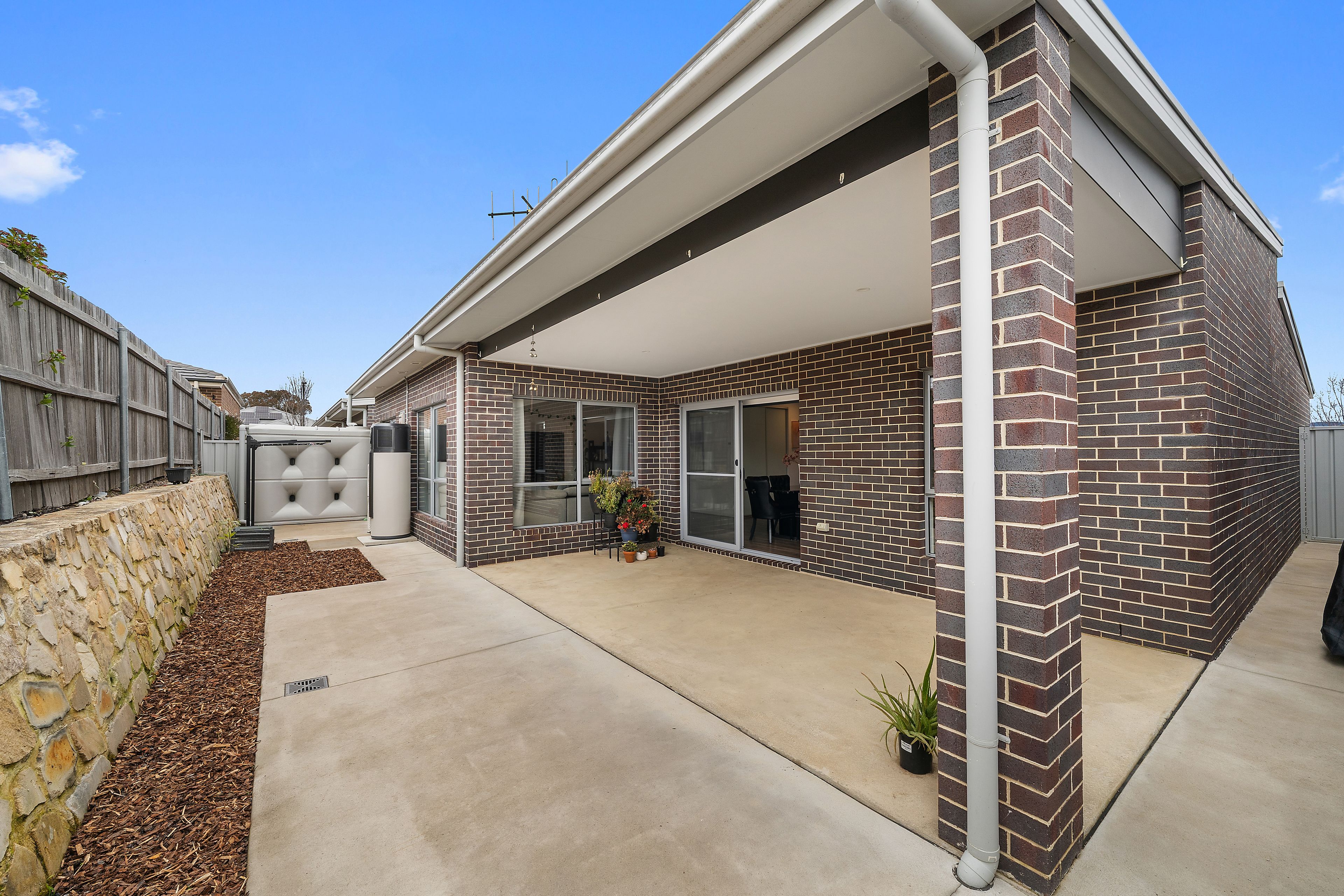 2/4 Lorraway Street — photo 13 of 27