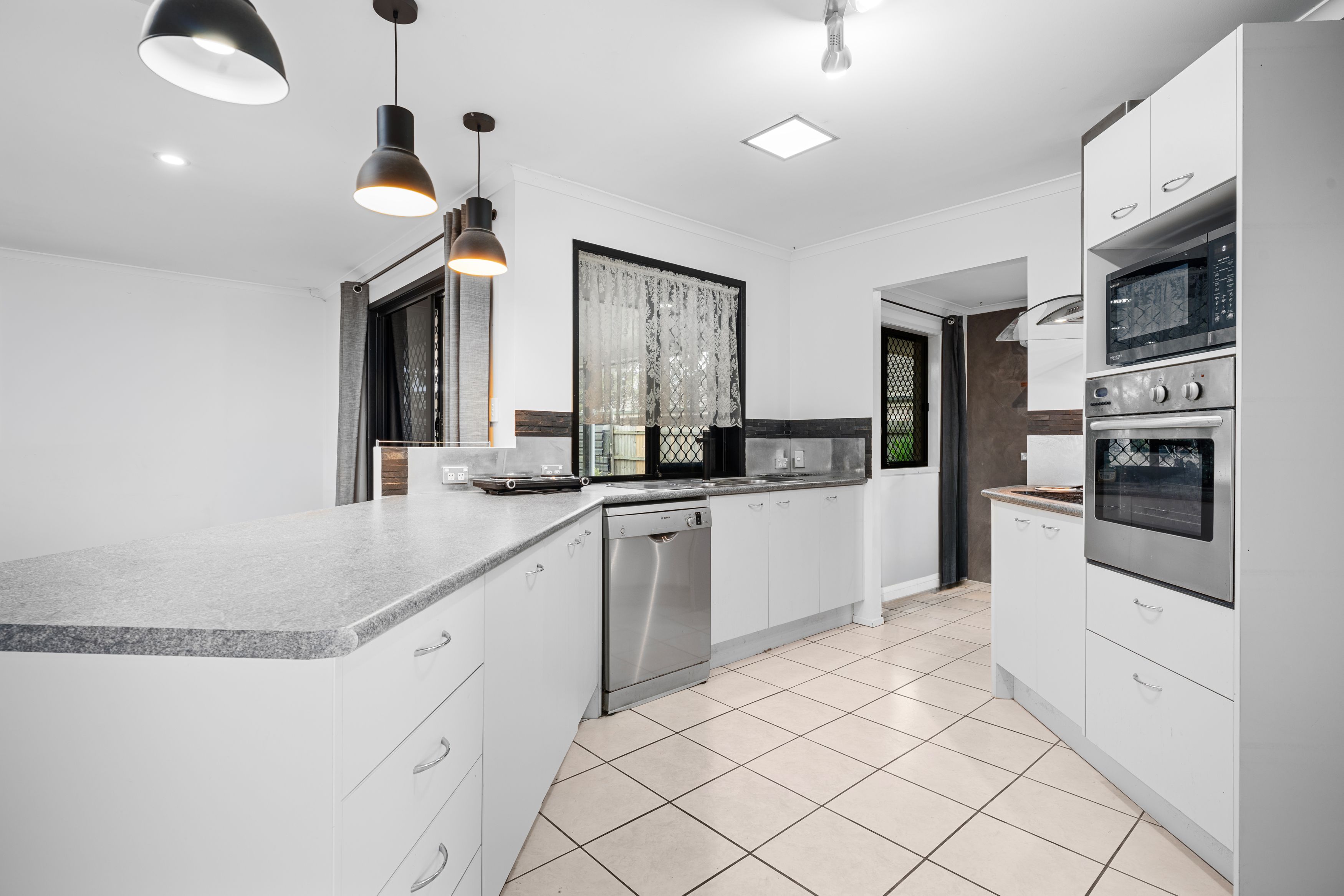8 Breakwater Court — photo 4 of 25