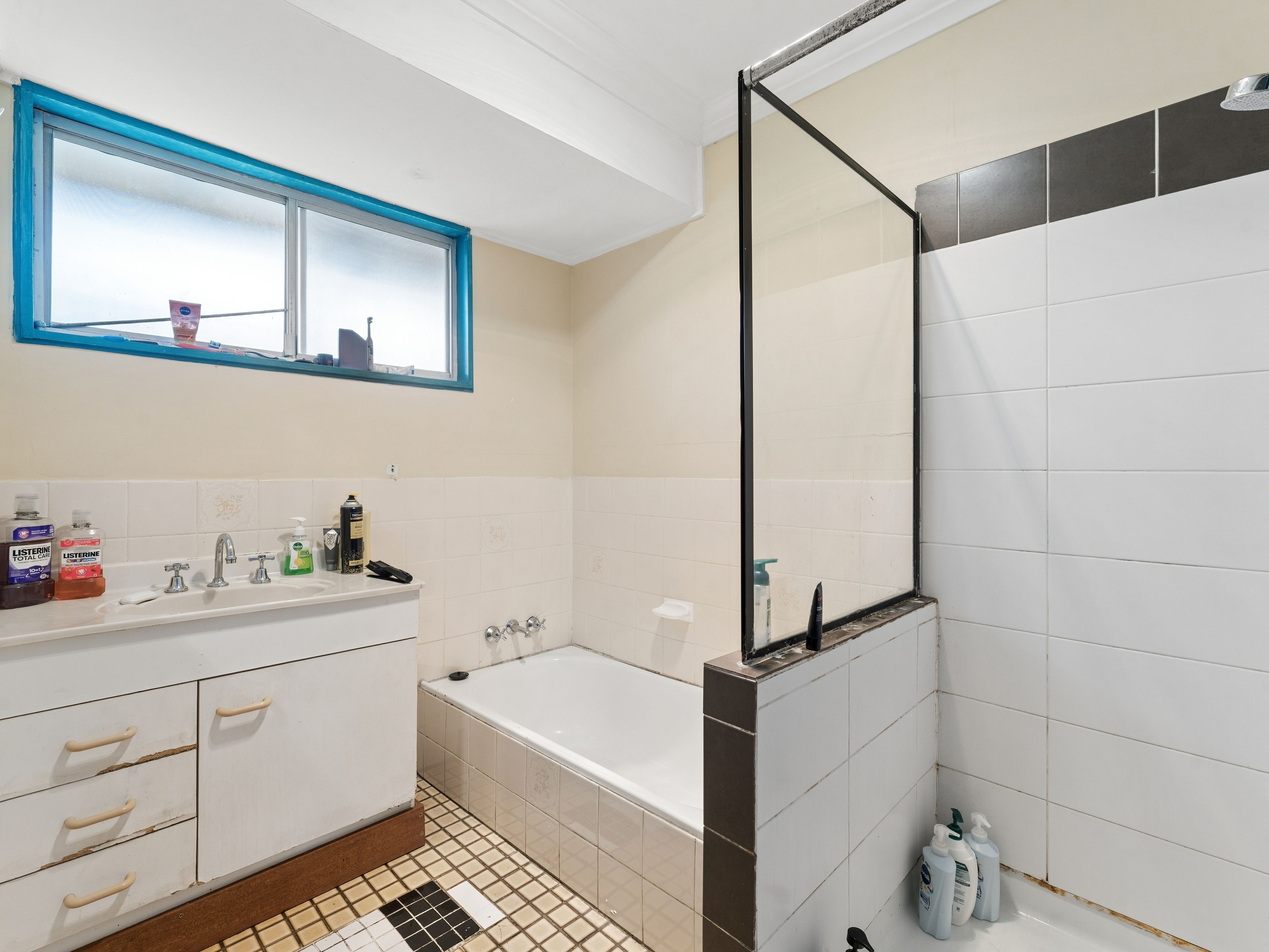 42 Nectarine Street — photo 12 of 22