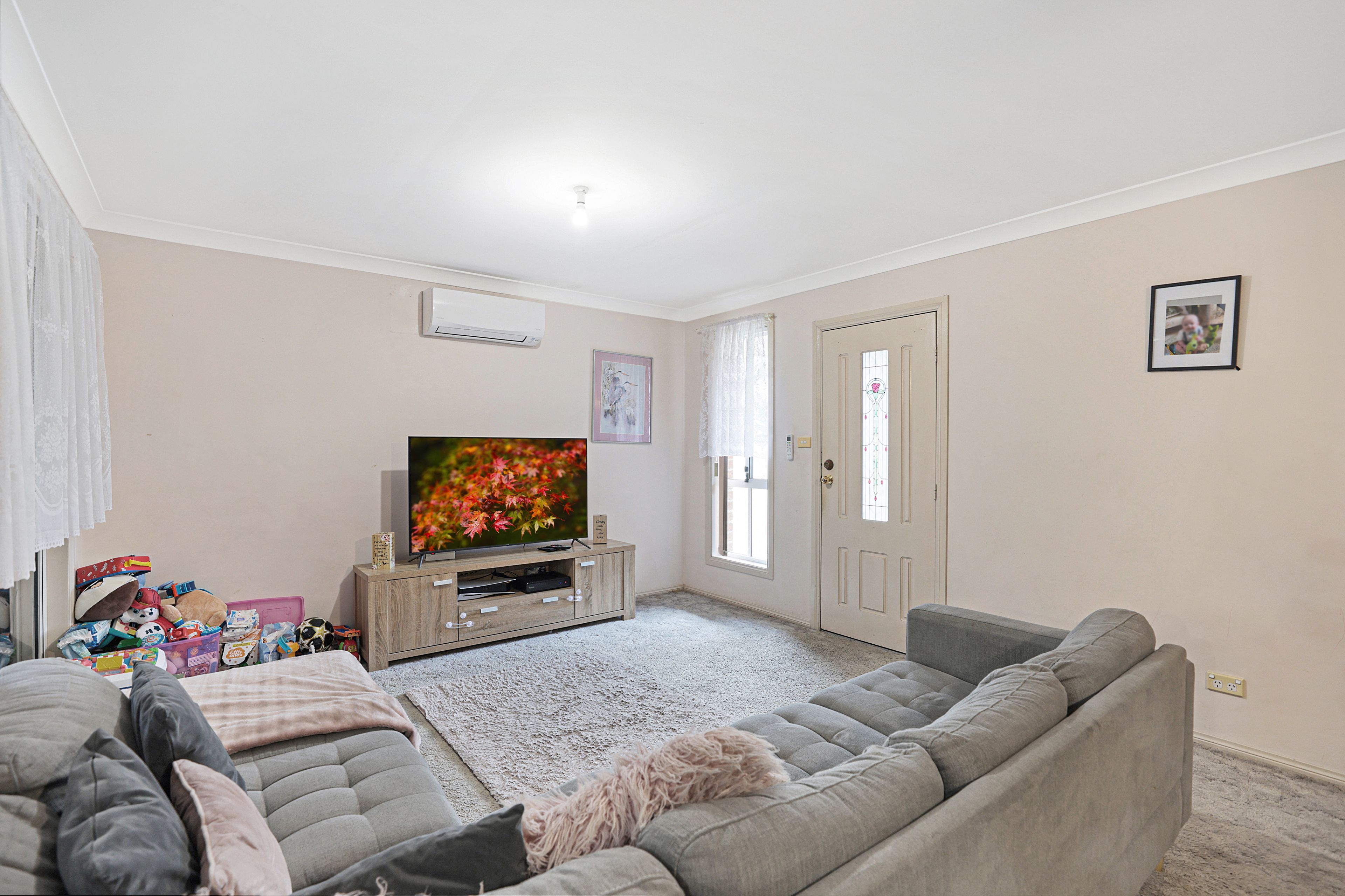 49B Woodlands Drive, Glenmore Park, NSW 2745