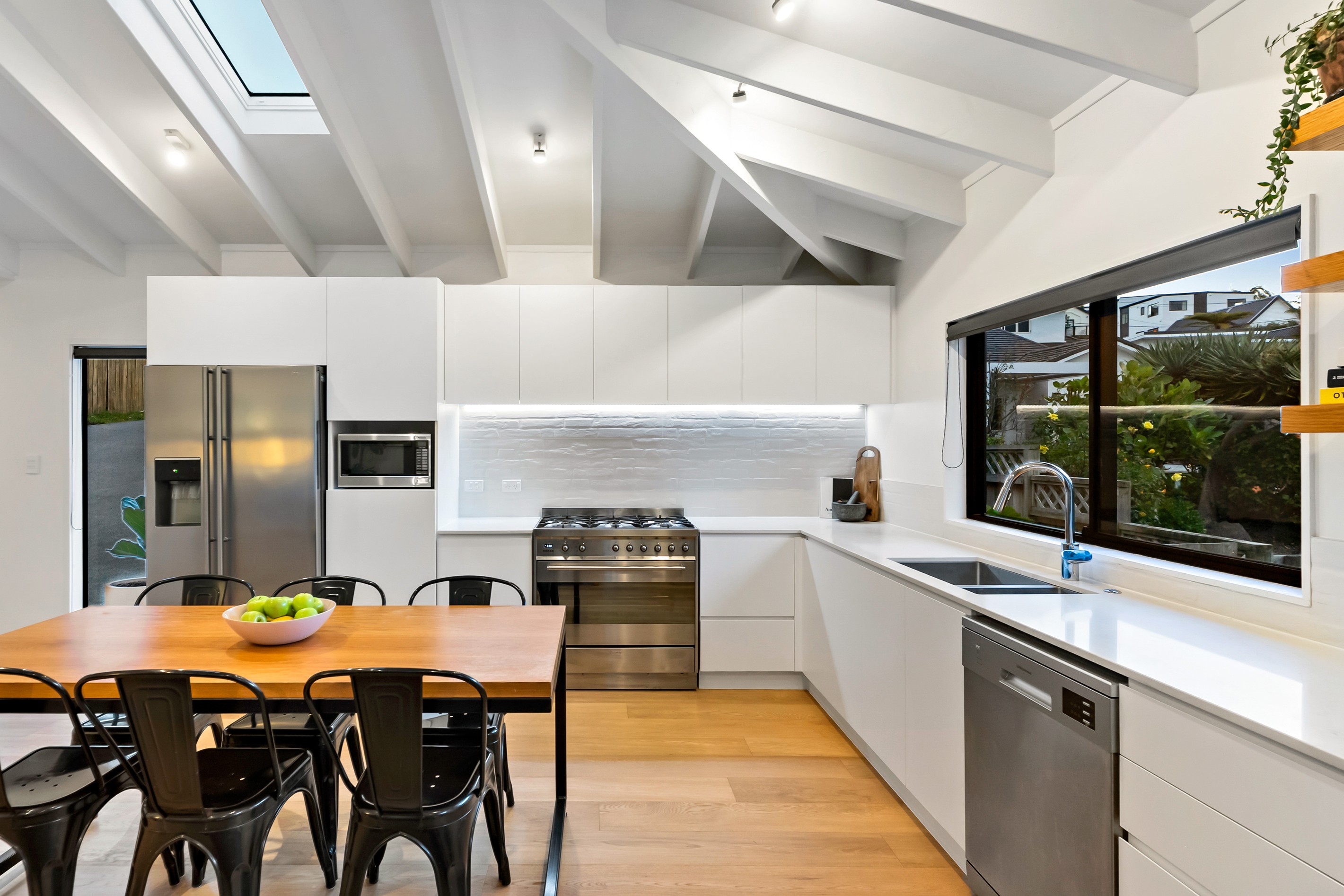 2/23 Hebron Road, Waiake, North Shore City