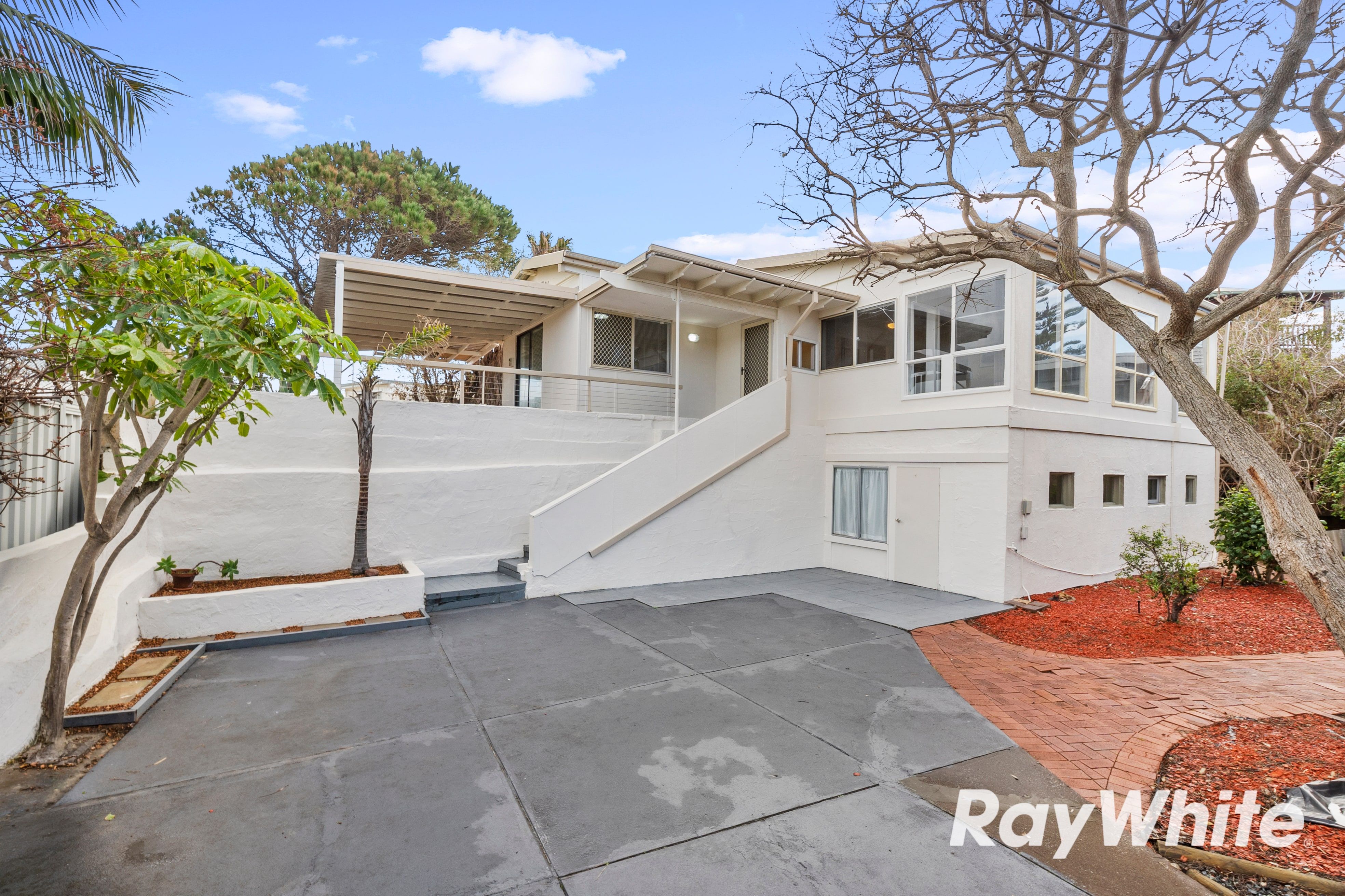 24 Valley Road — photo 3 of 25