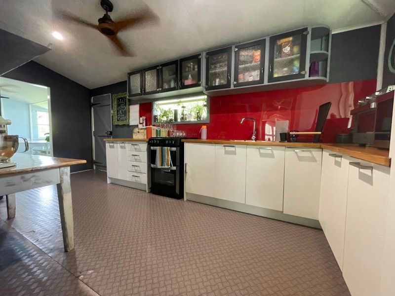 31 Buckle Street, Park Avenue, QLD 4701