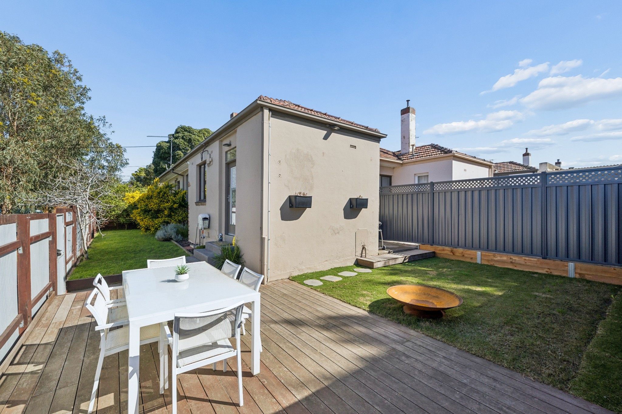 198 Raglan Street — photo 10 of 14