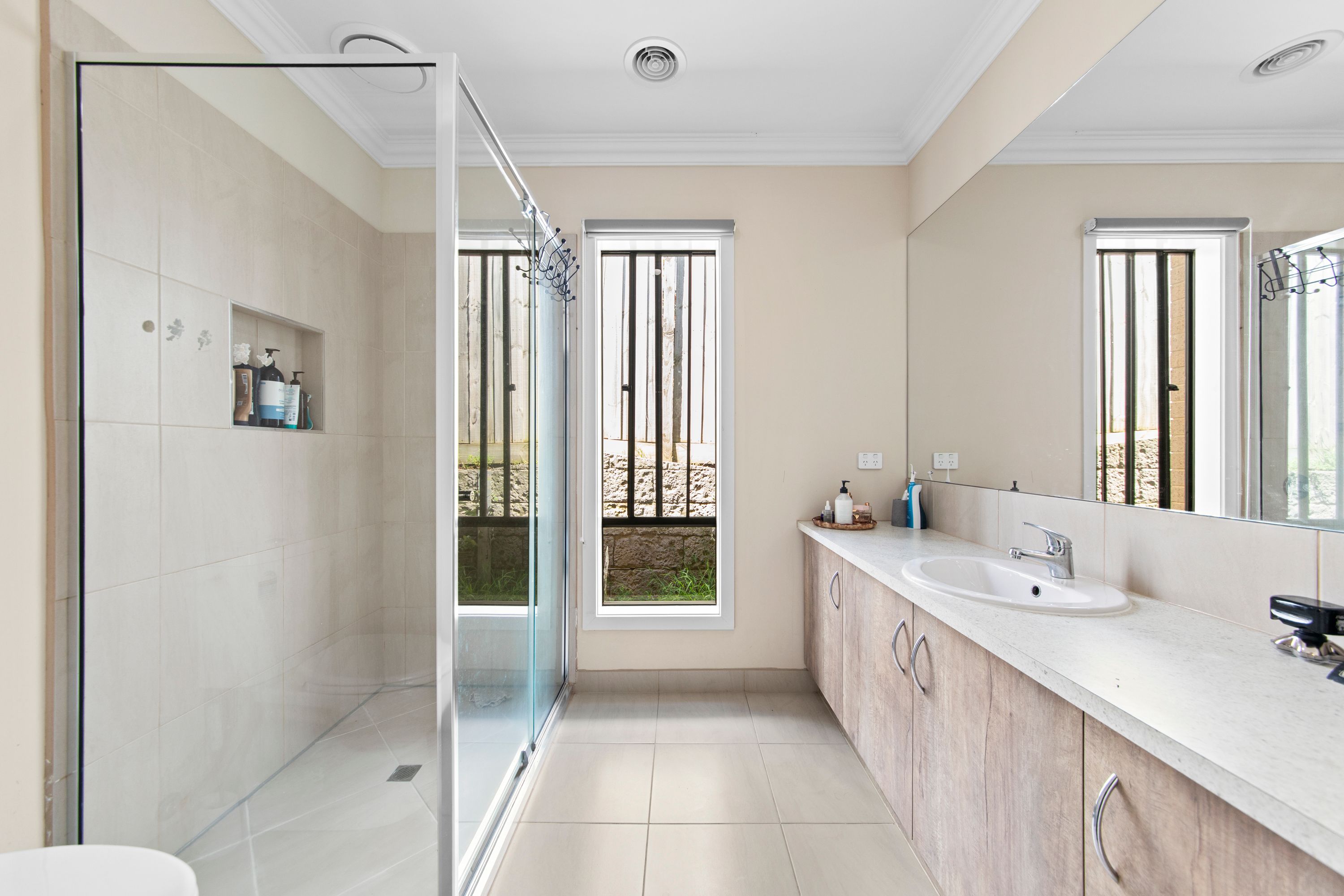8 Holly Street — photo 10 of 18