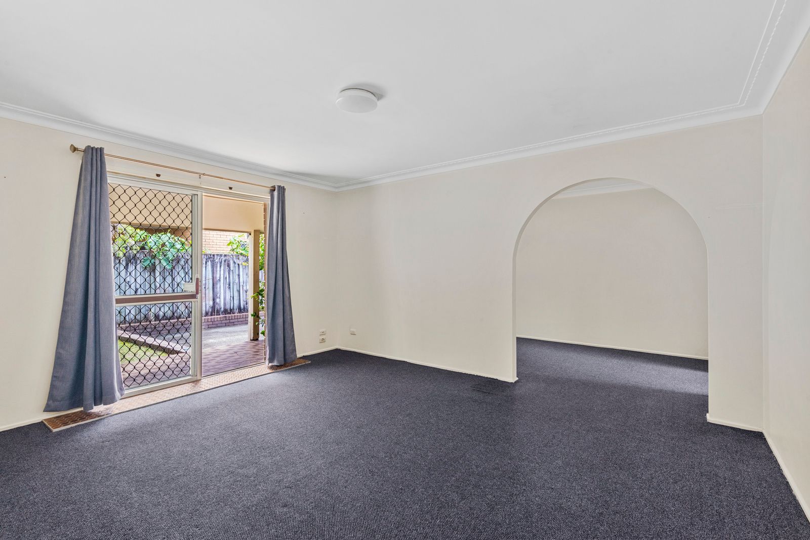 484 & 486 Coolangatta Road — photo 11 of 22
