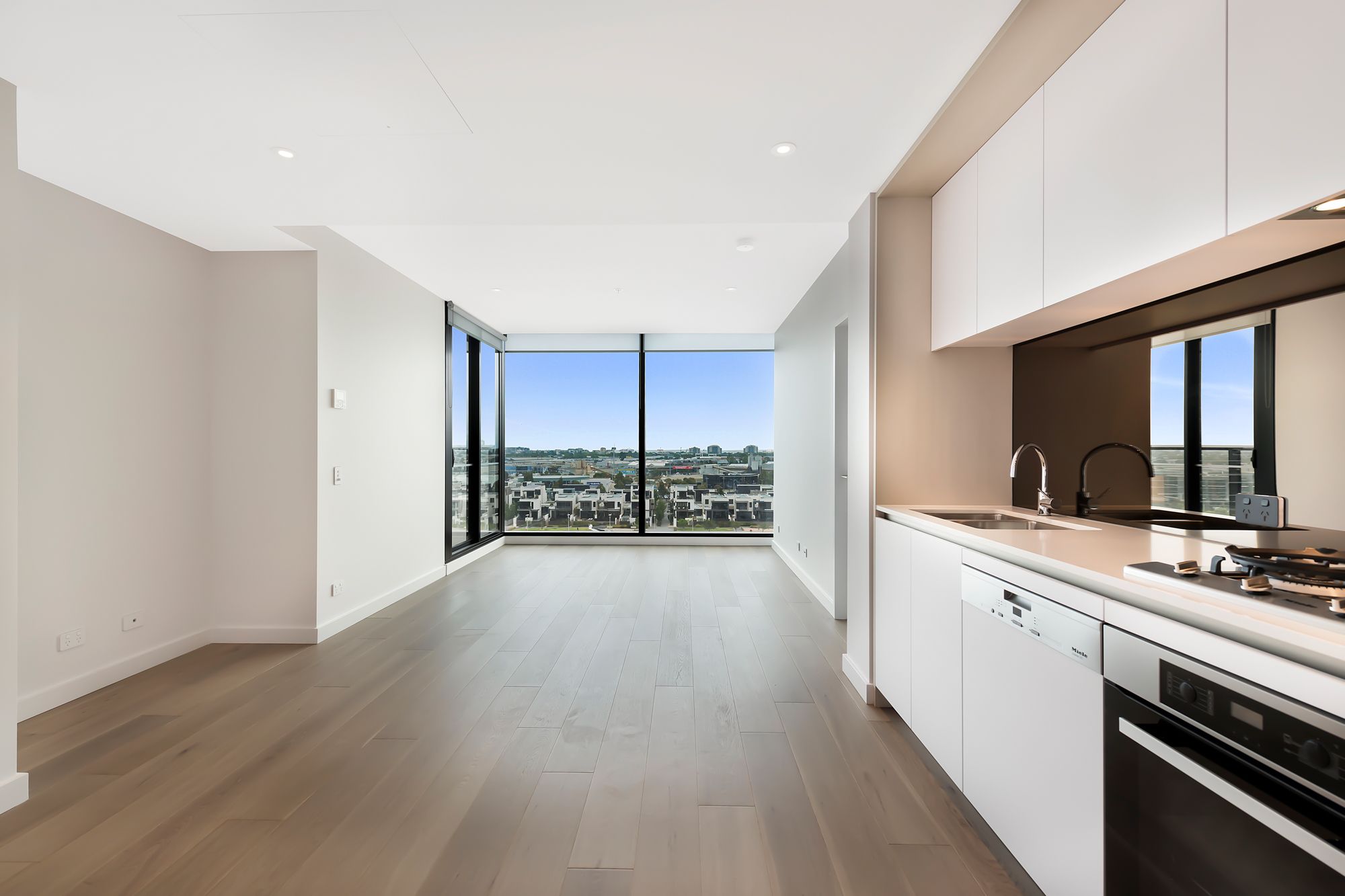 902/915 Collins Street, Docklands, VIC 3008